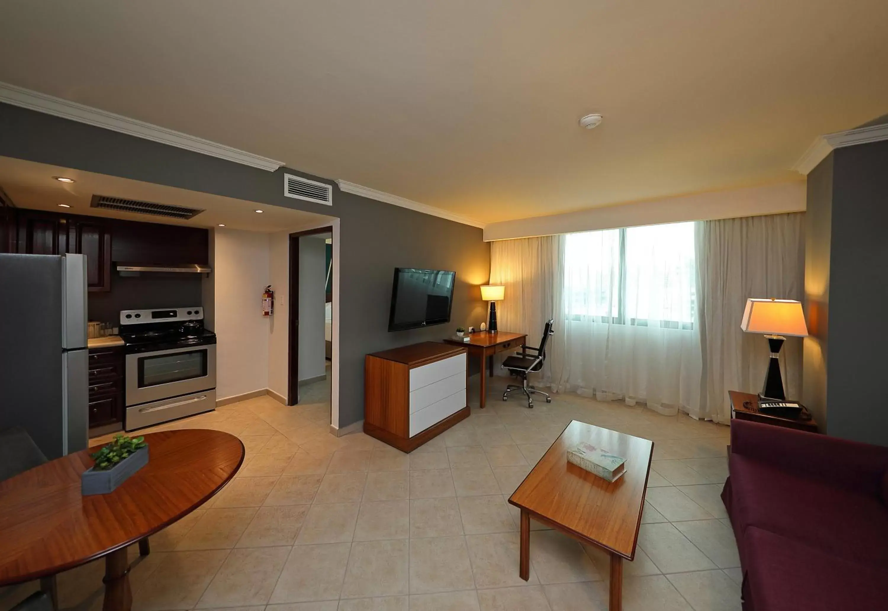 Living room, Seating Area in Crowne Plaza Panama, an IHG Hotel