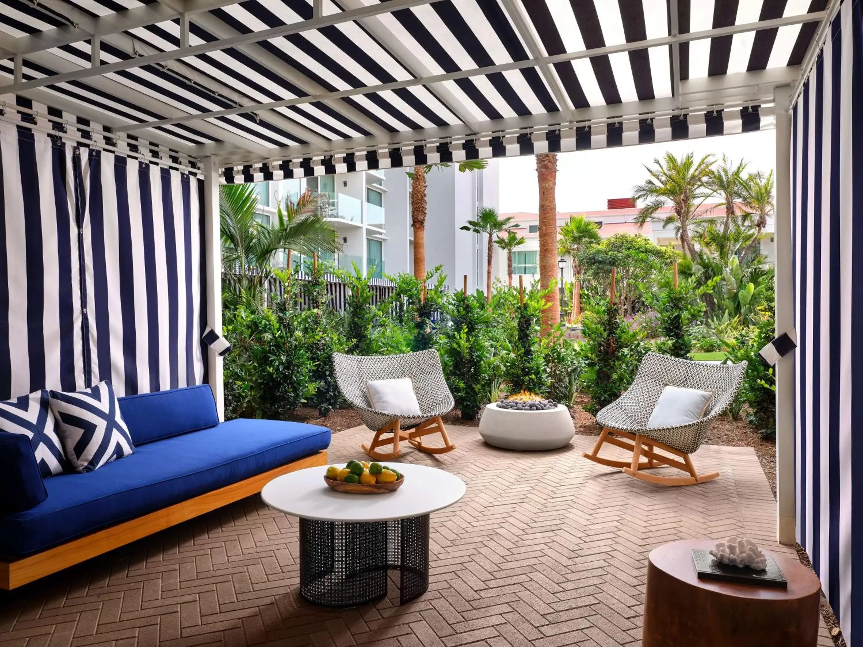 Living room, Seating Area in Hotel del Coronado, Curio Collection by Hilton