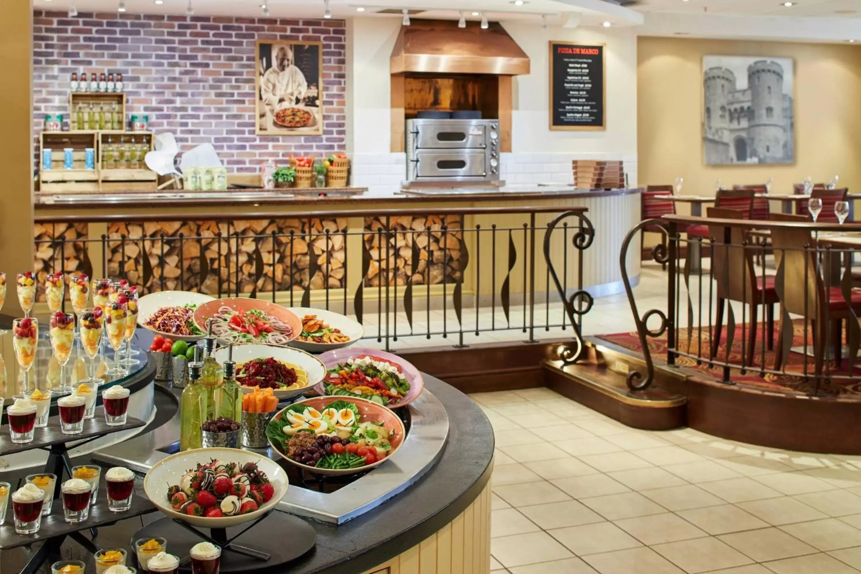 Kitchen or kitchenette in Delta Hotels by Marriott Heathrow Windsor