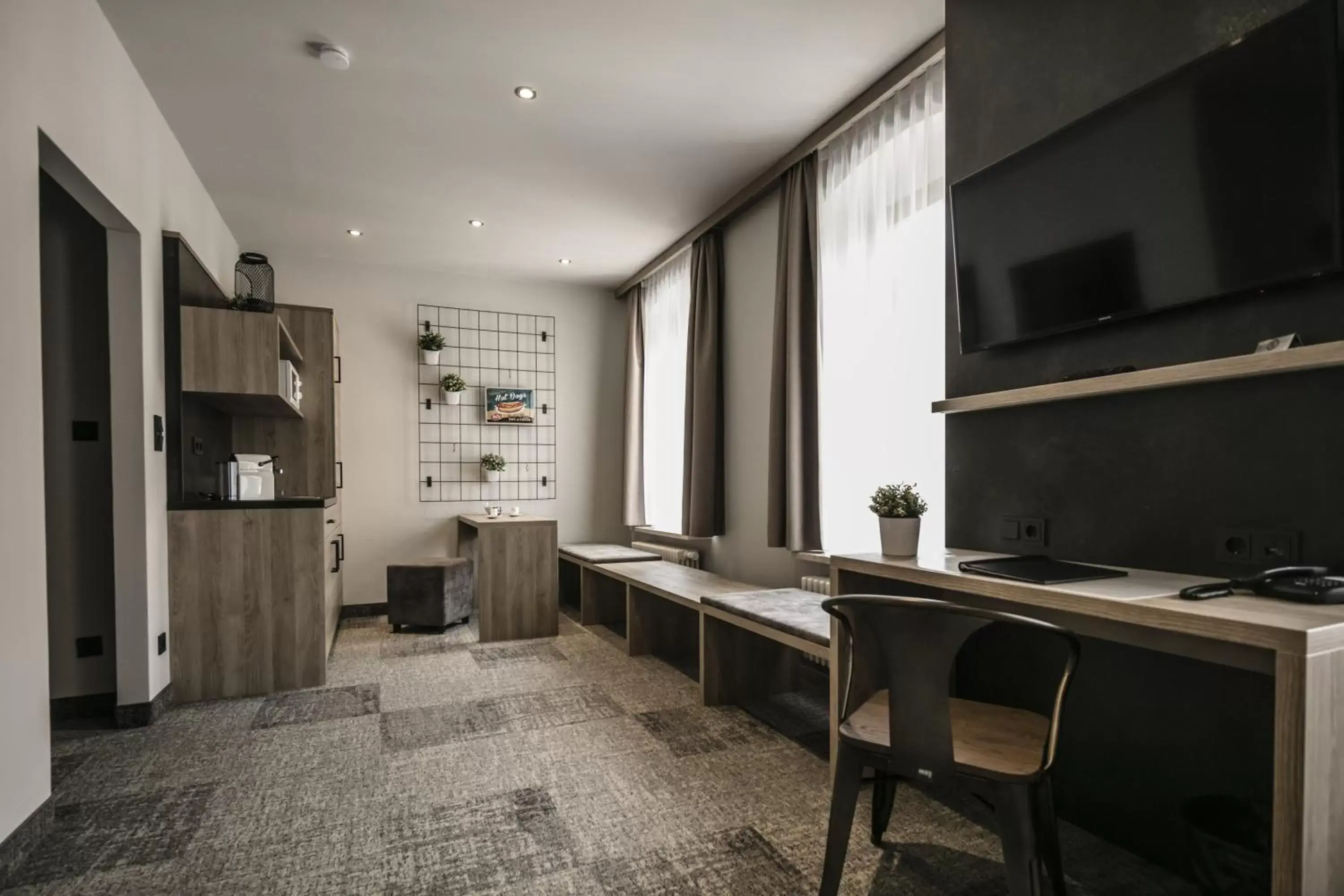 Double Room in alexxanders Hotel & Boardinghouse, Restaurant Double Room in alexxanders Hotel & Boardinghouse, Restaurant