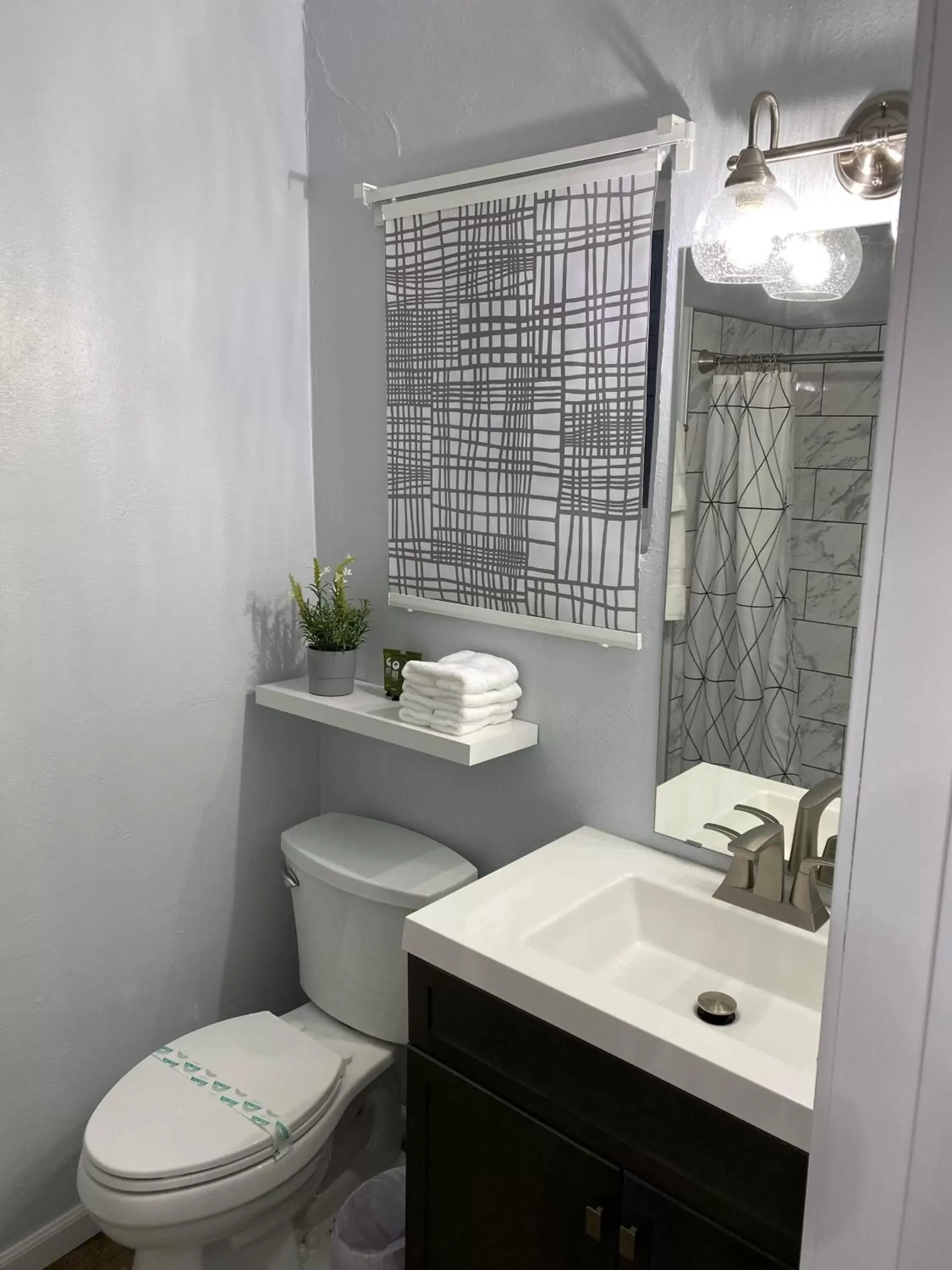 Bathroom in Veda Inn & Cottages