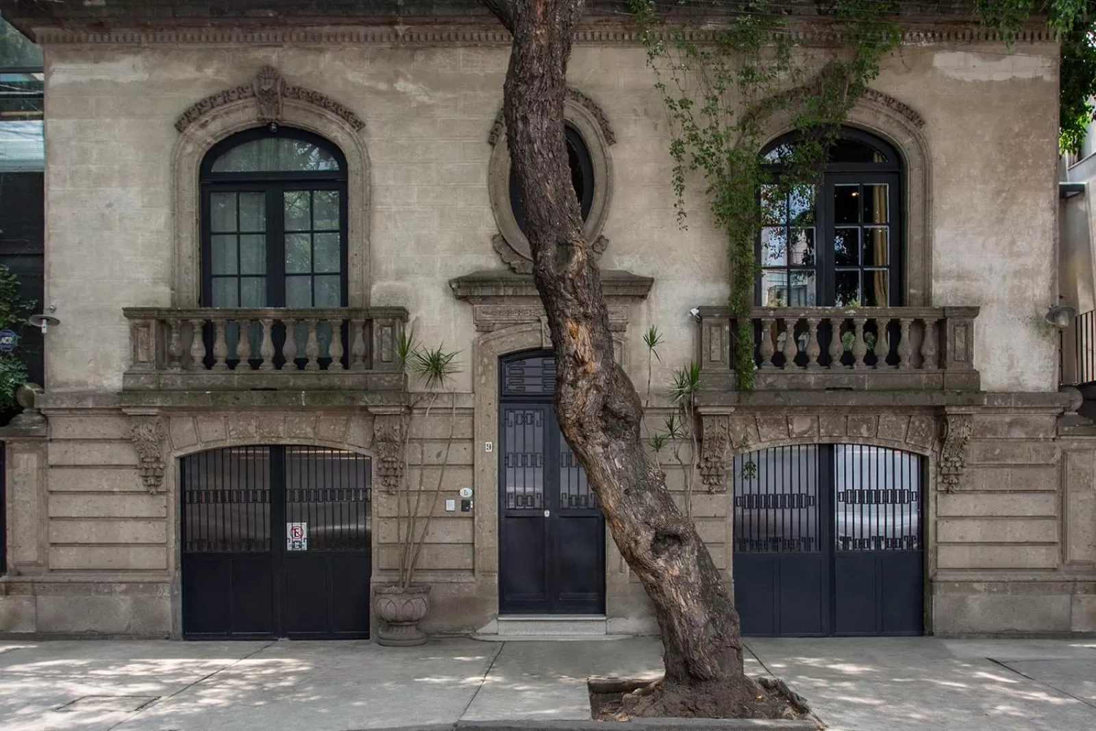 Facade/entrance, Property Building in Casa 9