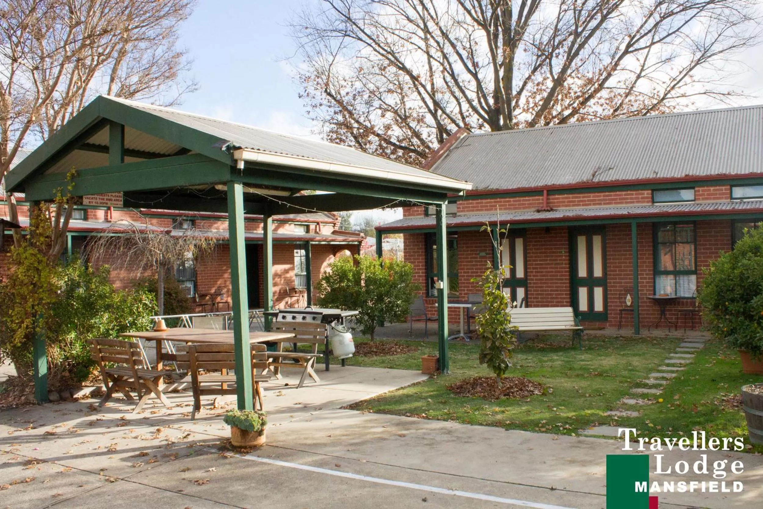 BBQ facilities in Mansfield Travellers Lodge