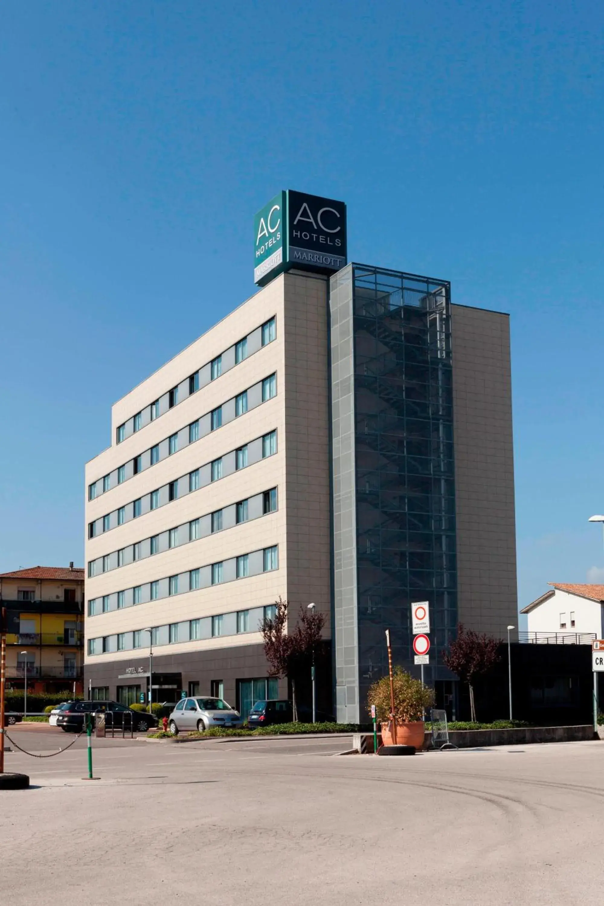 Property Building in AC Hotel Vicenza by Marriott