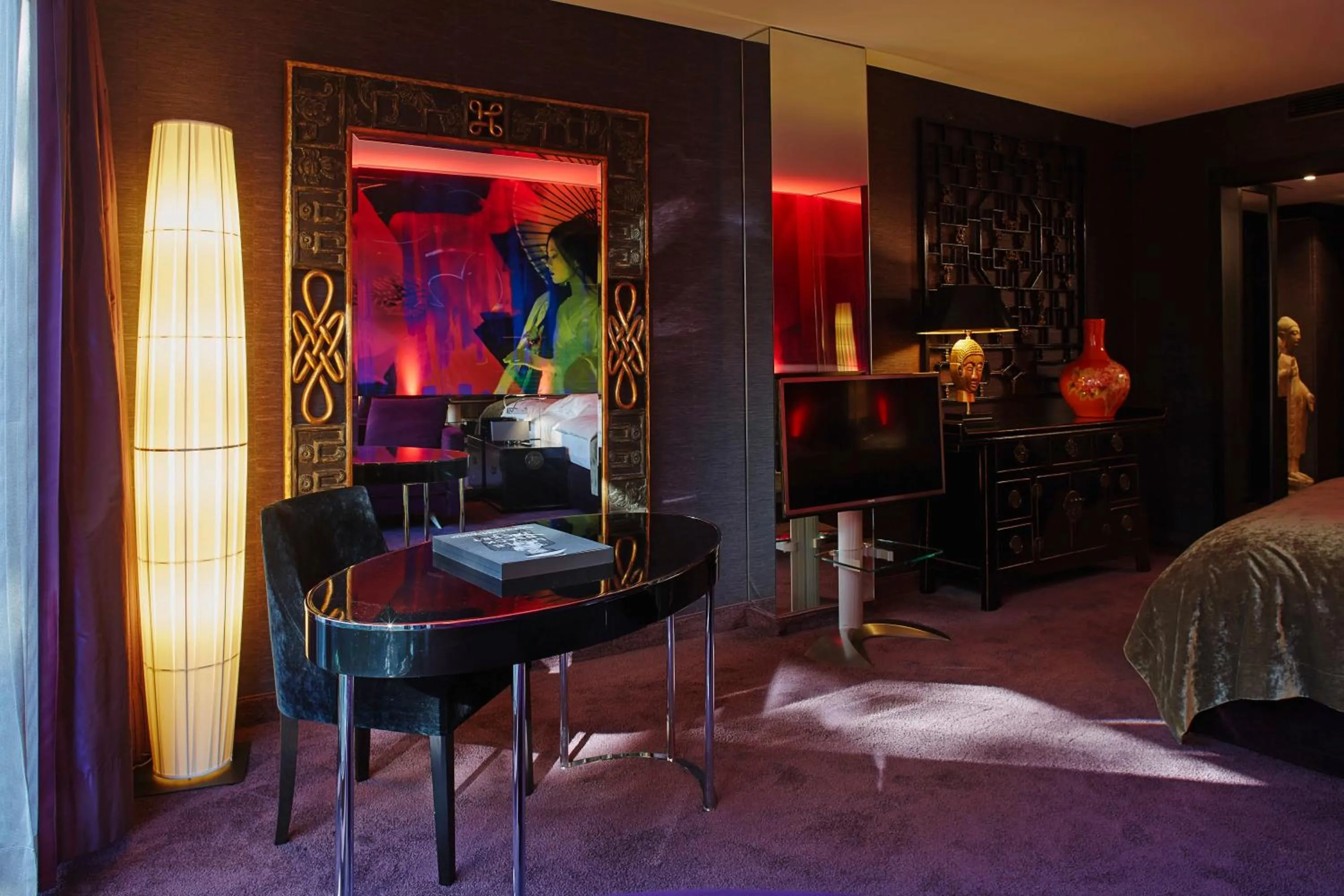 Photo of the whole room in Savoy Hotel