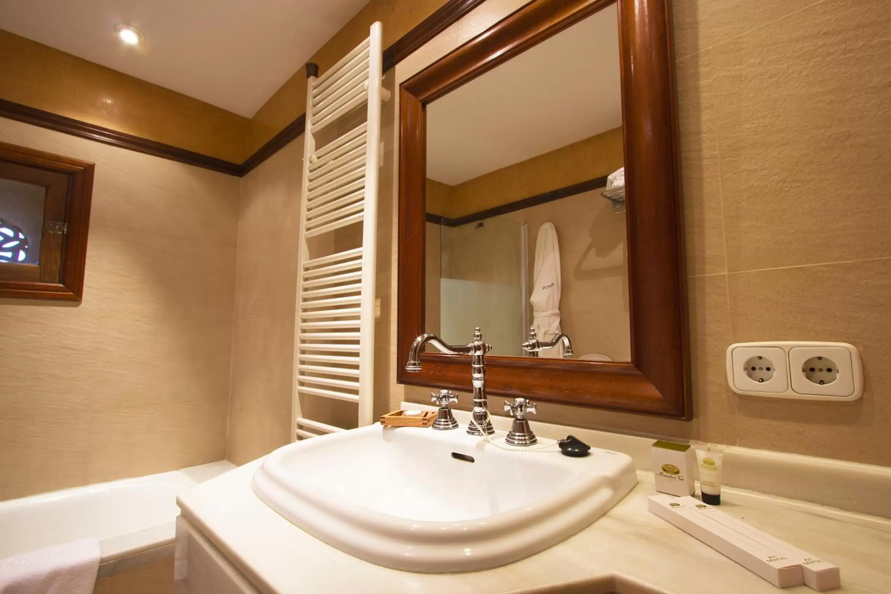 Bathroom in Monnaber Nou Finca Hotel & Spa