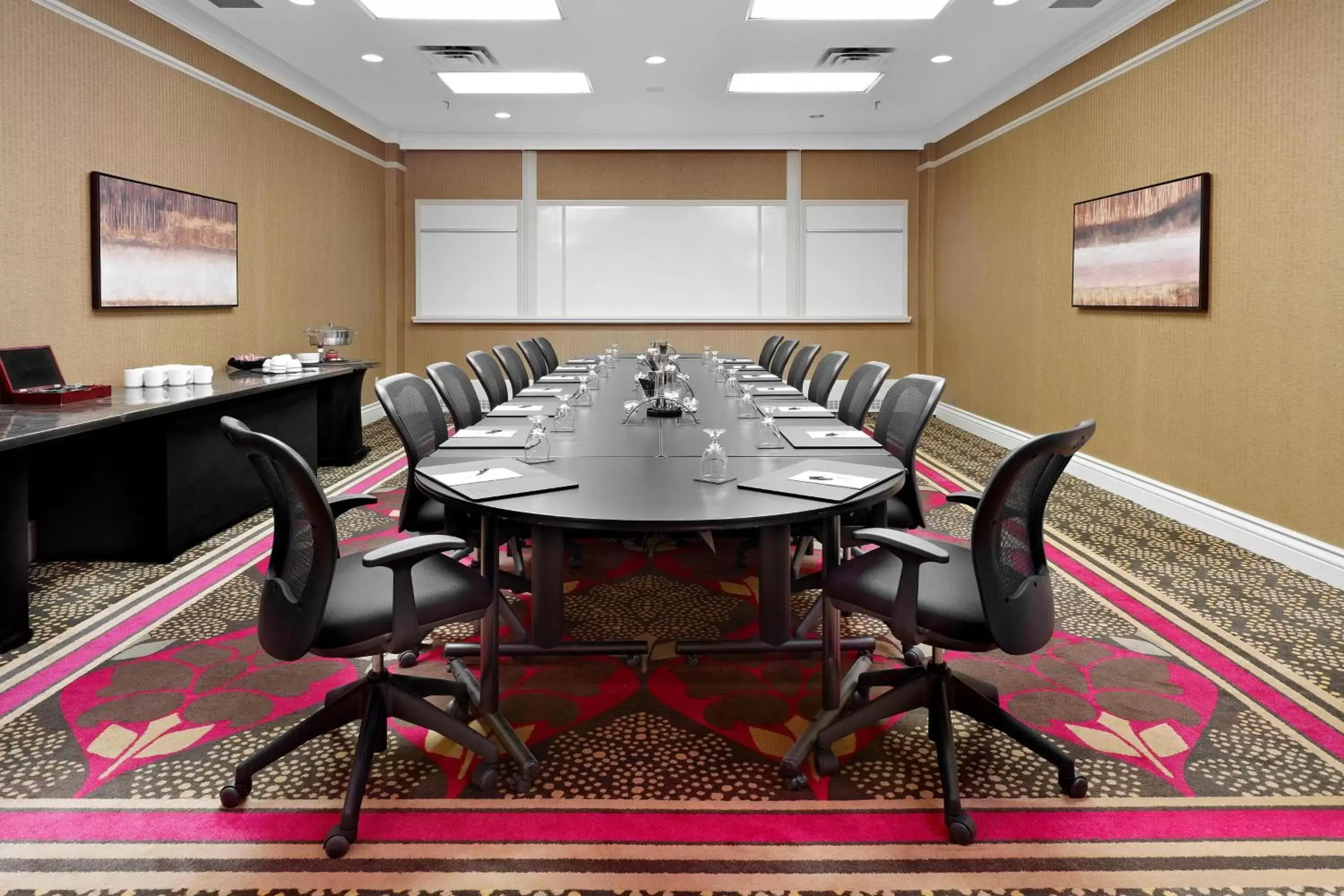 Meeting/conference room in Delta Hotels by Marriott Saskatoon Downtown