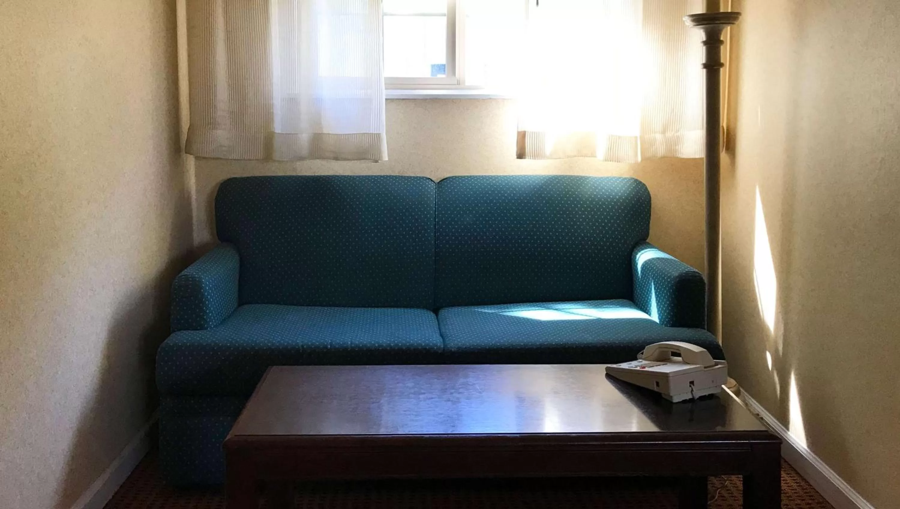 Photo of the whole room in Pacific Heights Inn