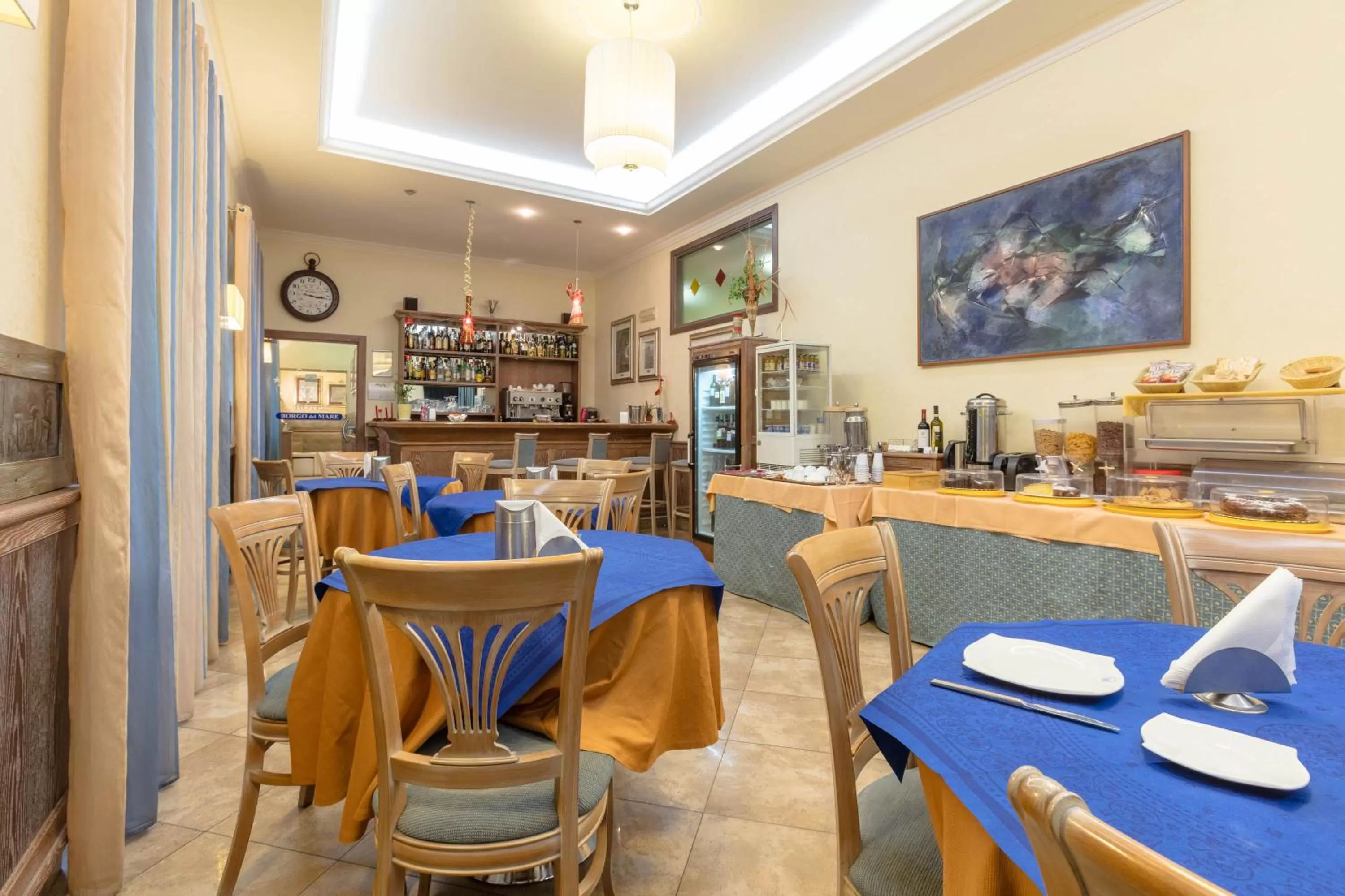 Restaurant/places to eat in Hotel Borgo Del Mare