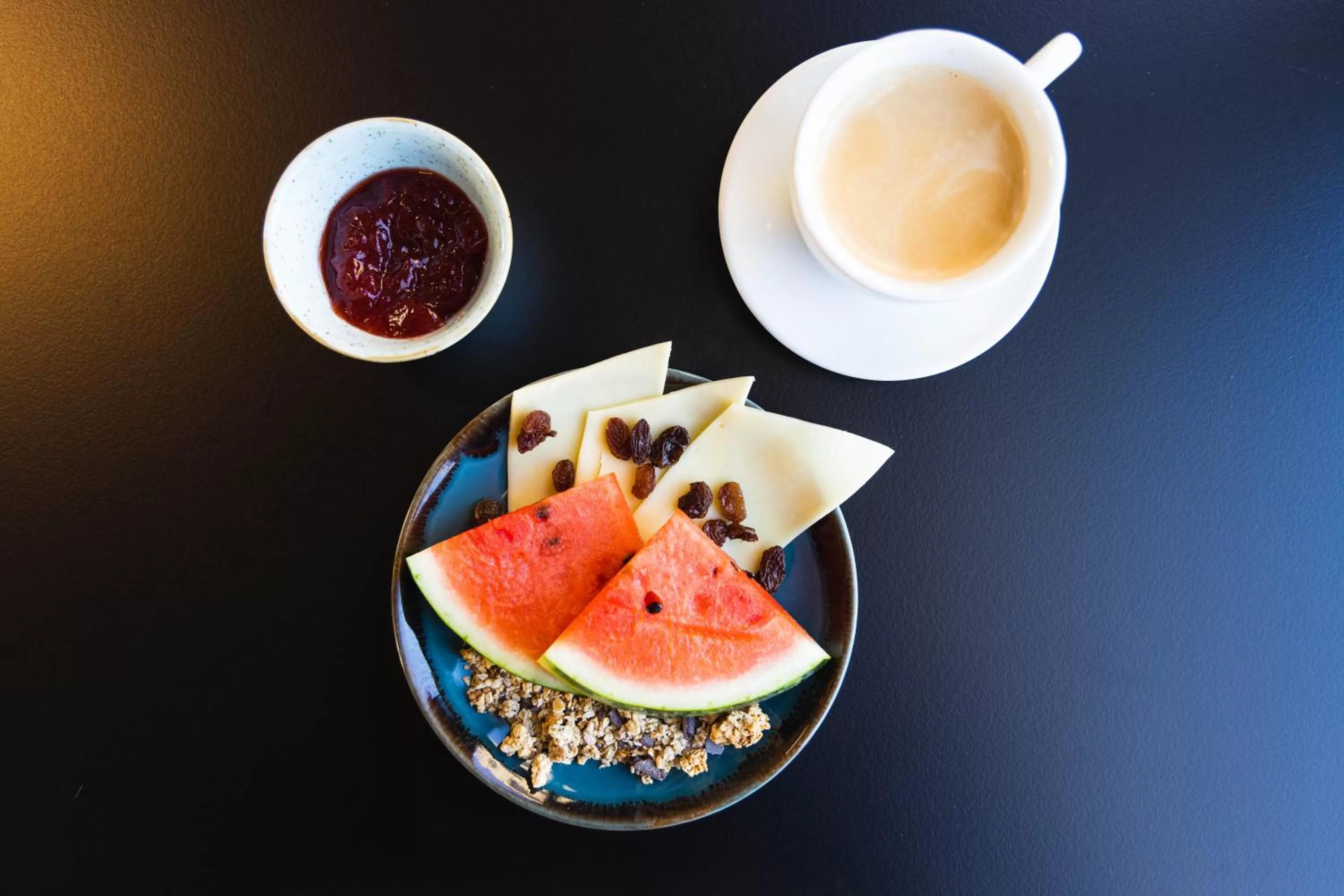 Food and drinks in greet Hotel La Rochelle Centre