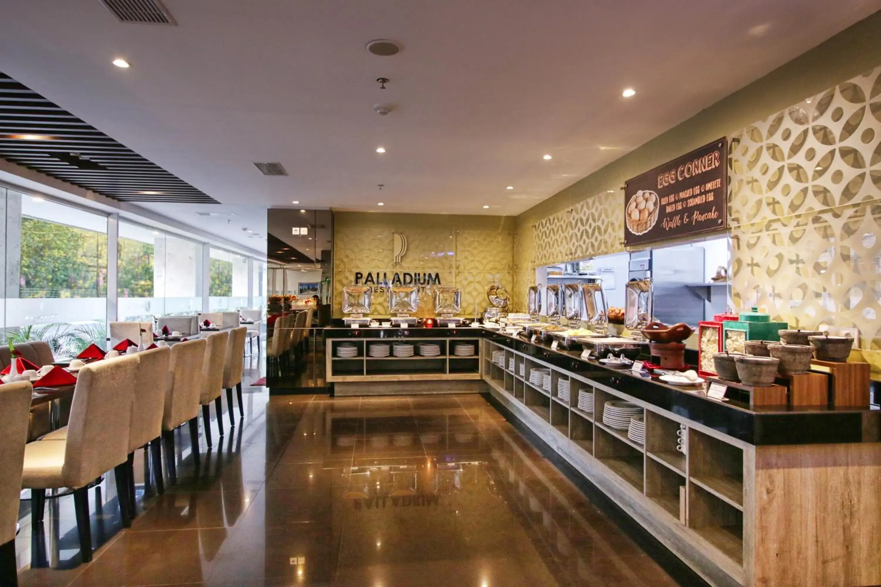 Dining area, Restaurant/Places to Eat in Platinum Adisucipto Yogyakarta Hotel & Conference Center