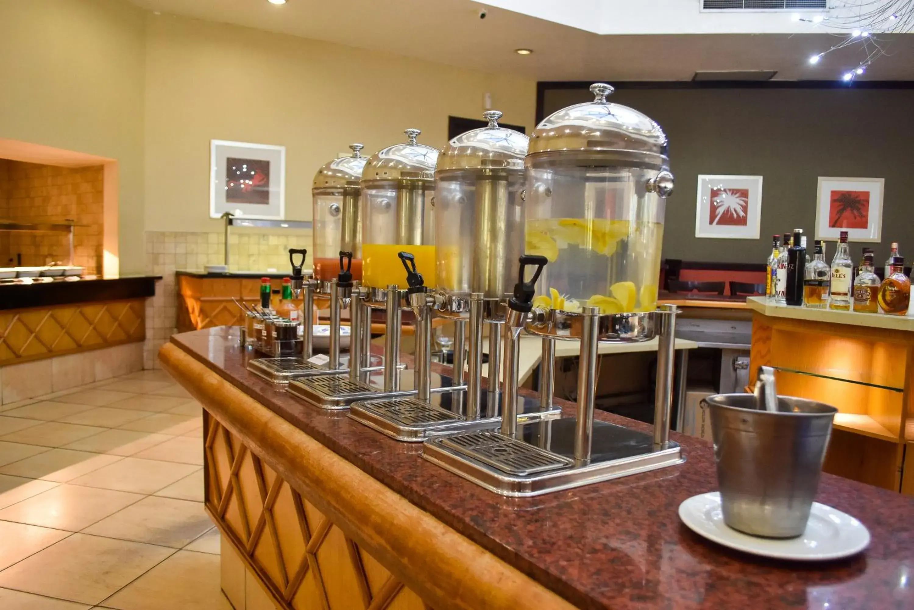 Restaurant/places to eat in Cresta Lodge Gaborone Restaurant/places to eat in Cresta Lodge Gaborone