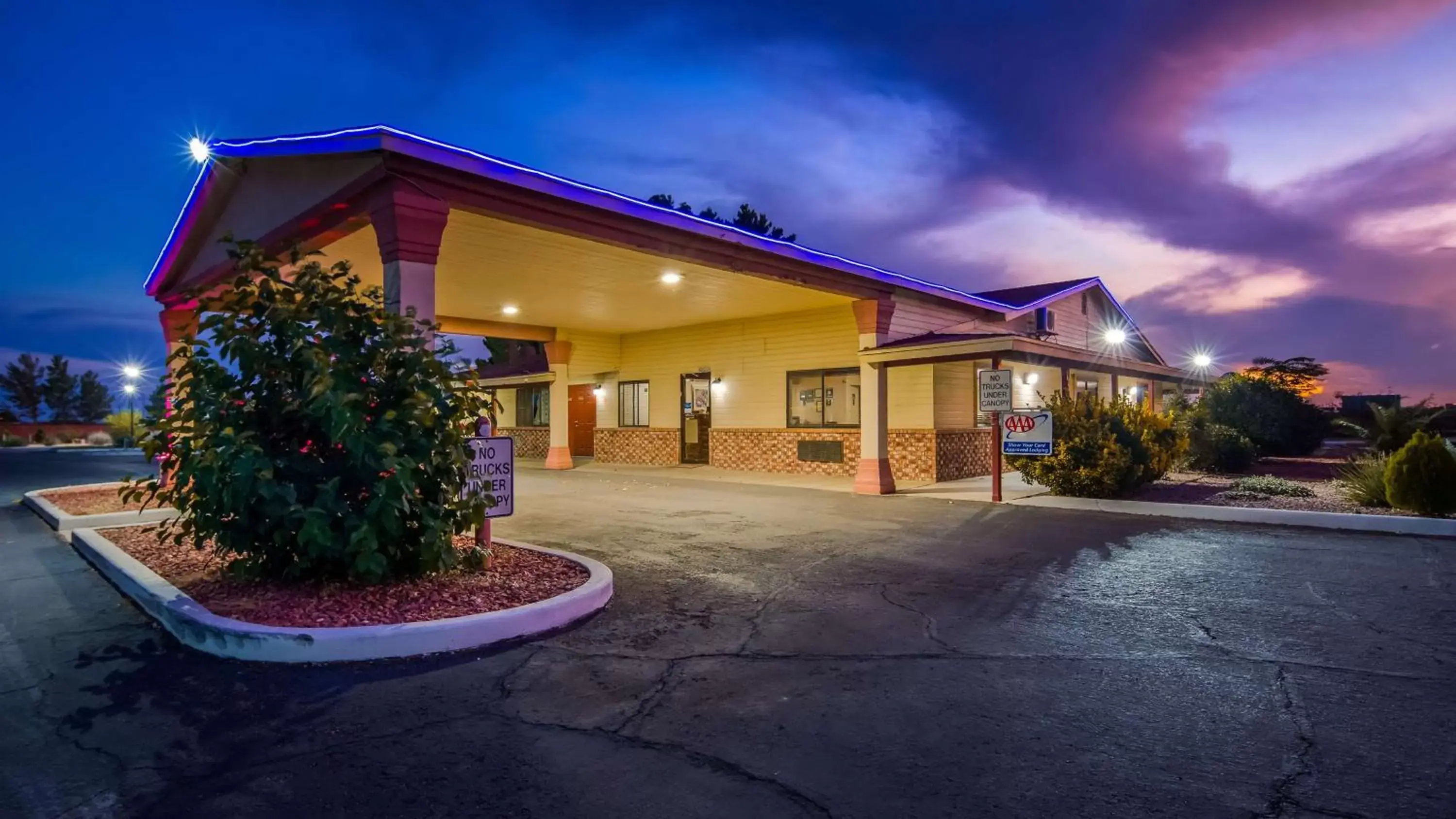 Property Building in Best Western Deming Southwest Inn