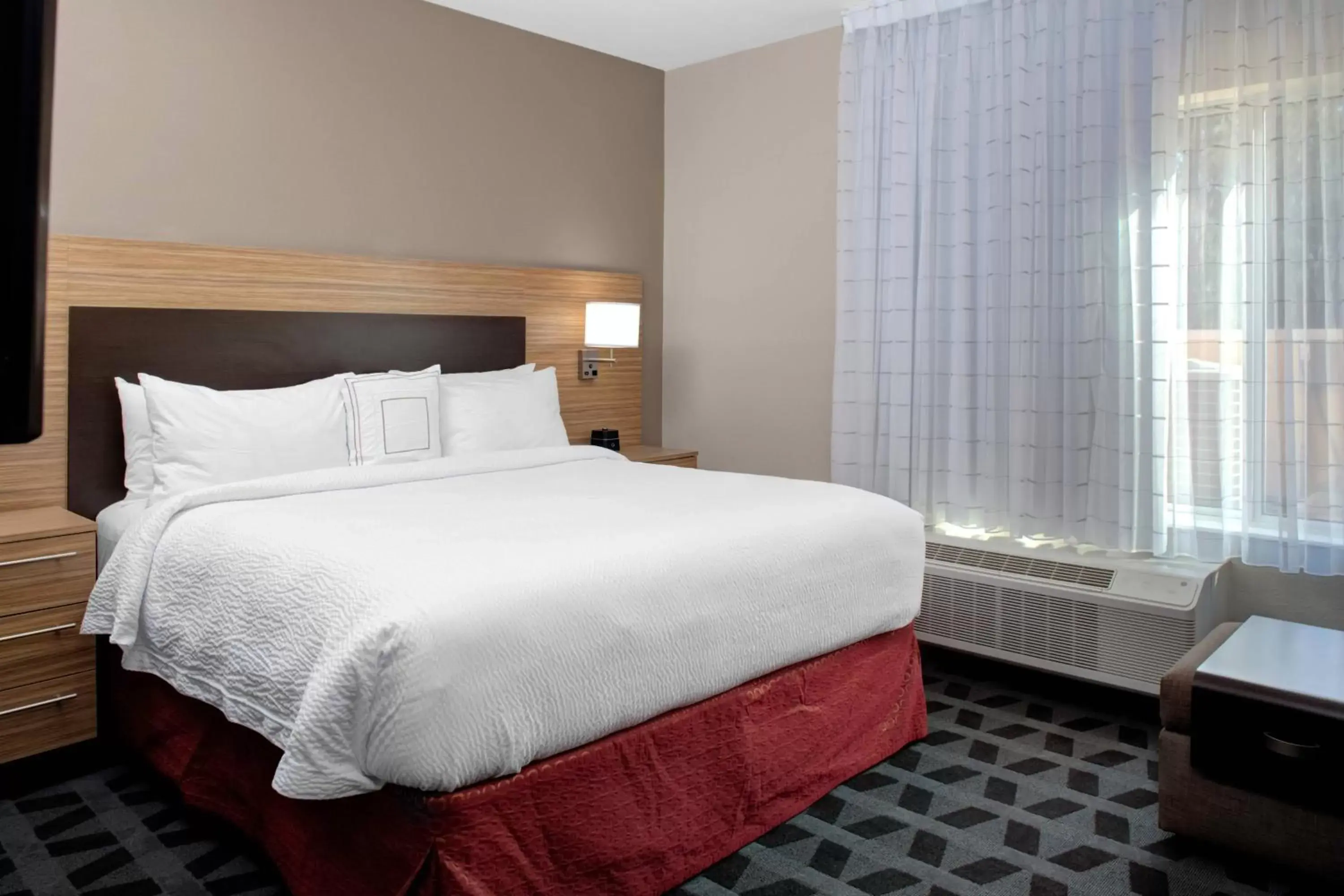 Bedroom, Bed in TownePlace Suites by Marriott Albany