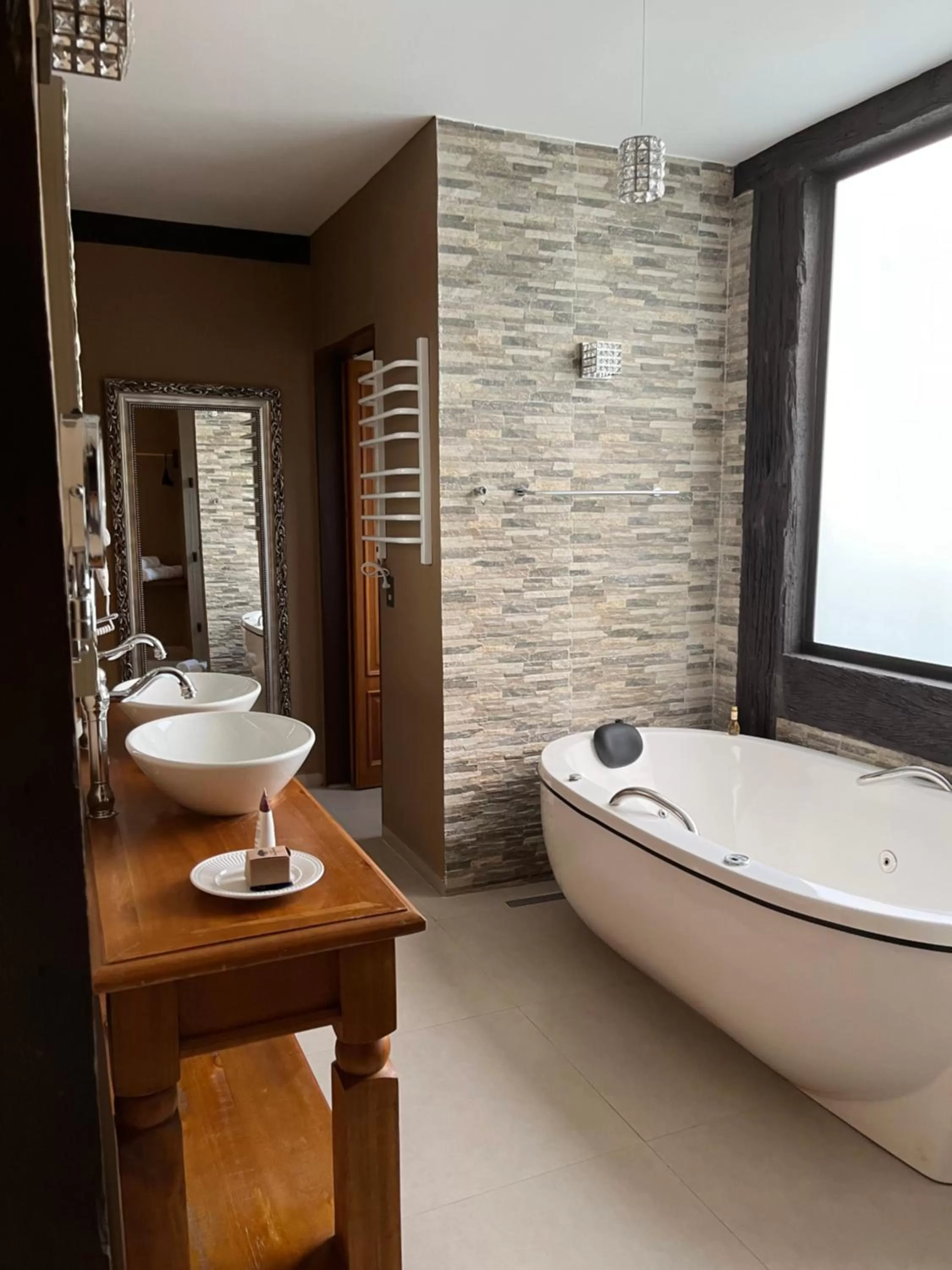 Hot Tub, Bathroom in Pousada Dona Bendita