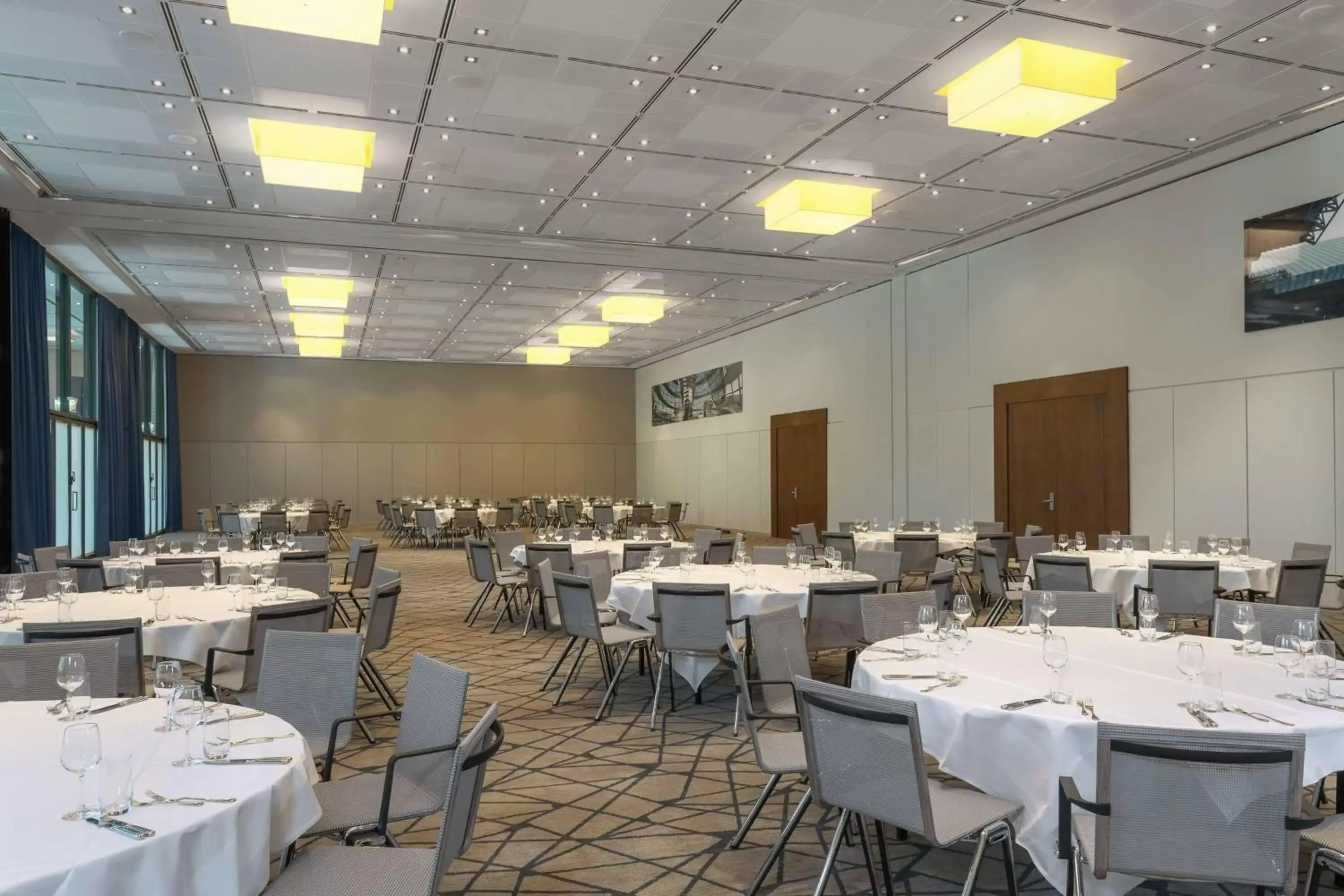 Meeting/conference room, Restaurant/Places to Eat in Sheraton Berlin Grand Hotel Esplanade