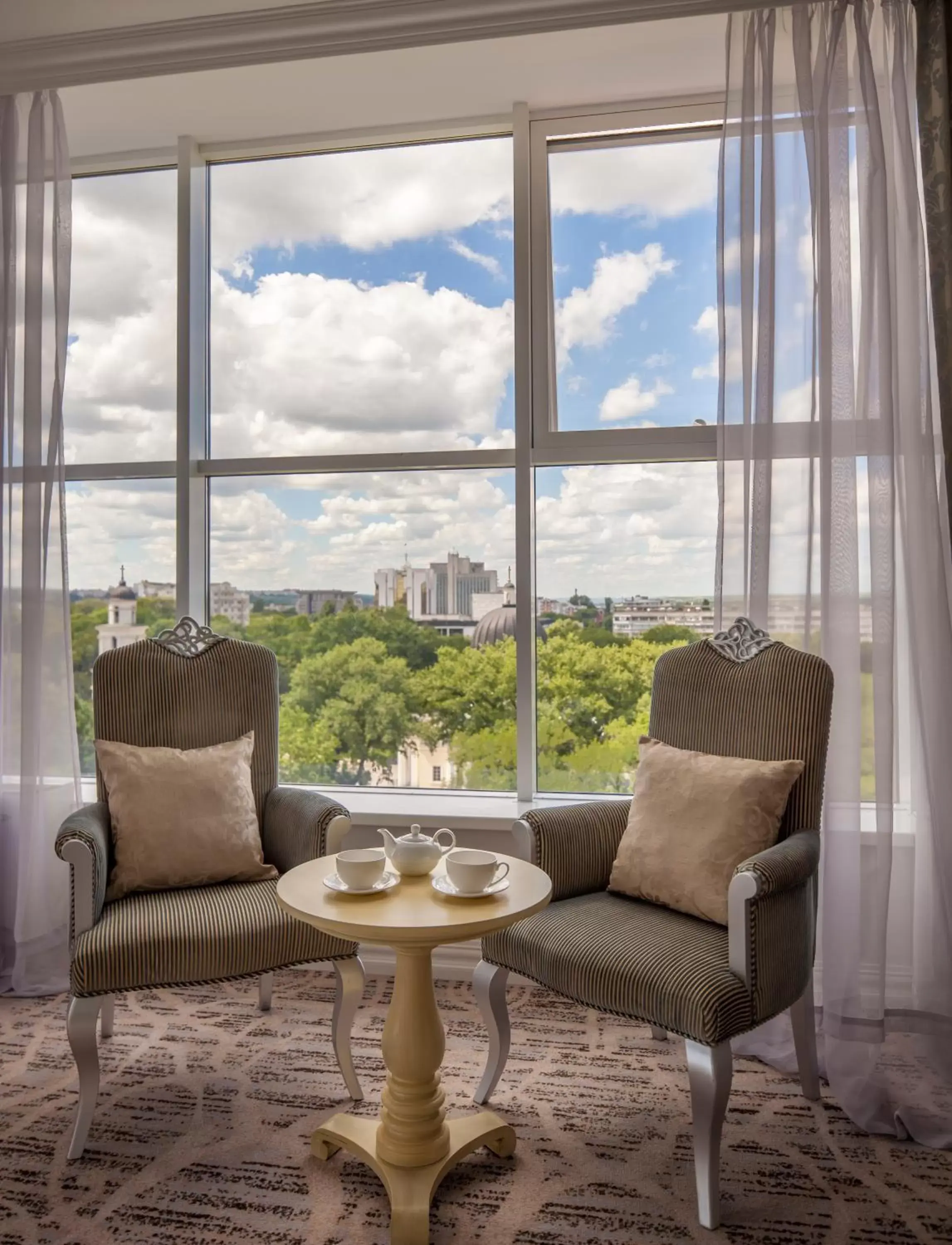 View (from property/room), Seating Area in Bristol Central Park Hotel