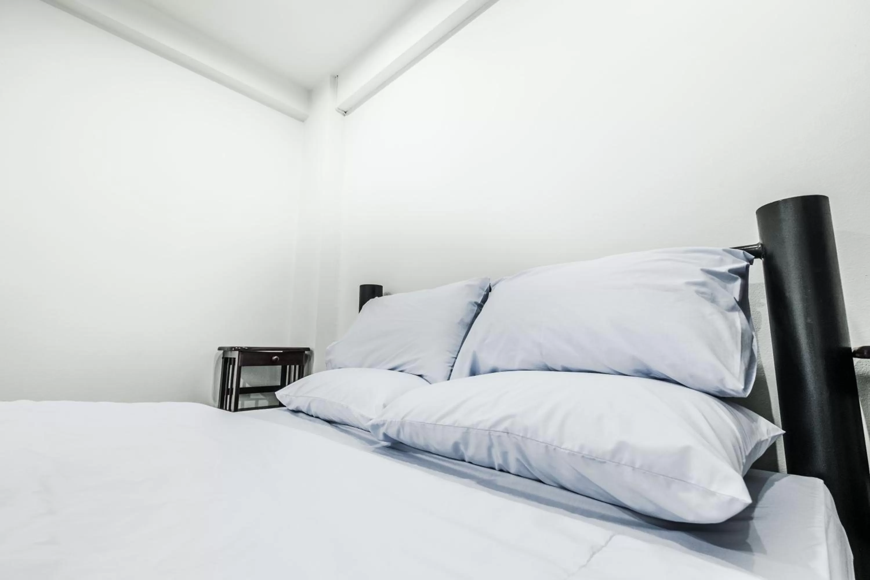 Bedroom, Bed in Don Muang Hotel