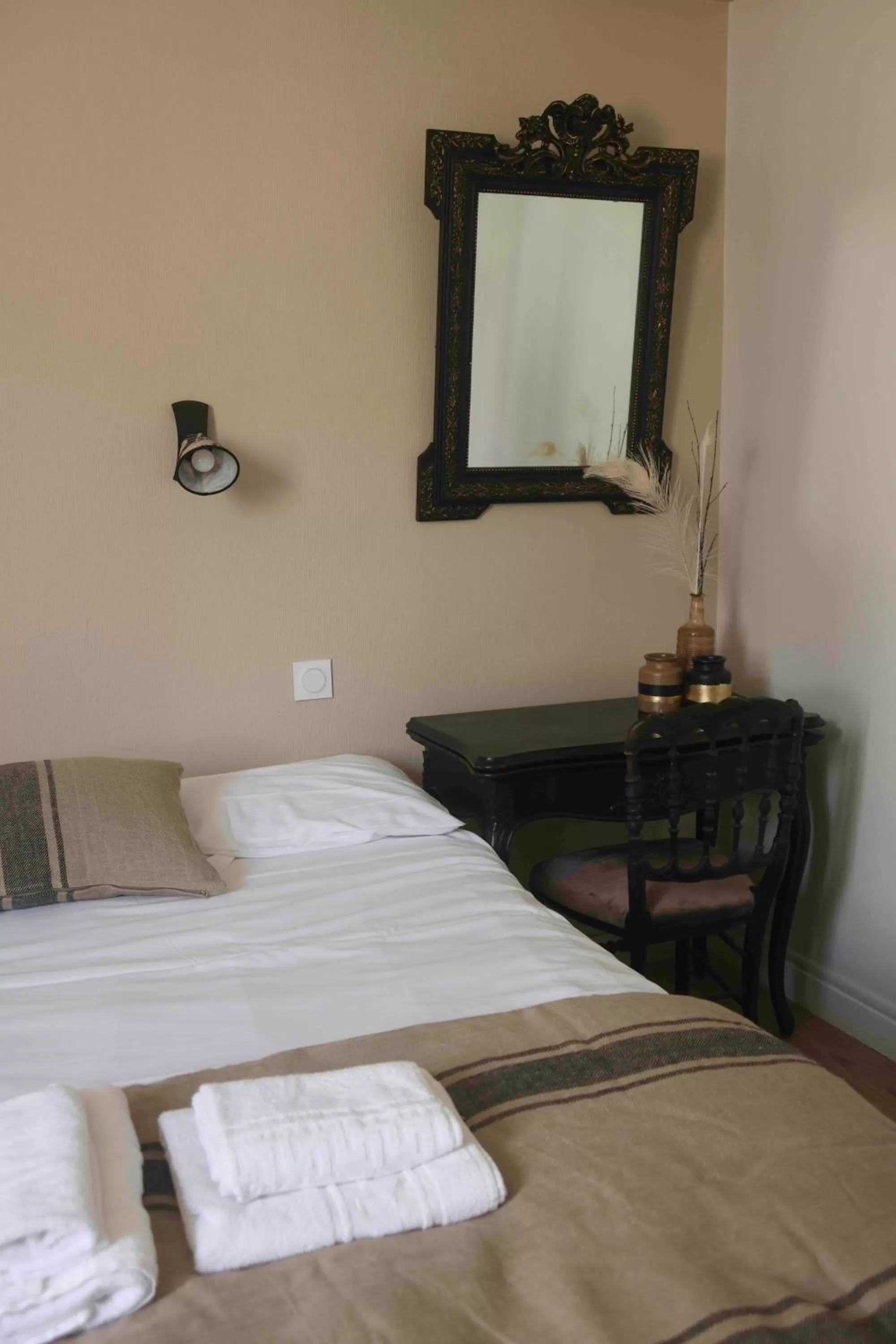 Bedroom, Bed in Le Neptune