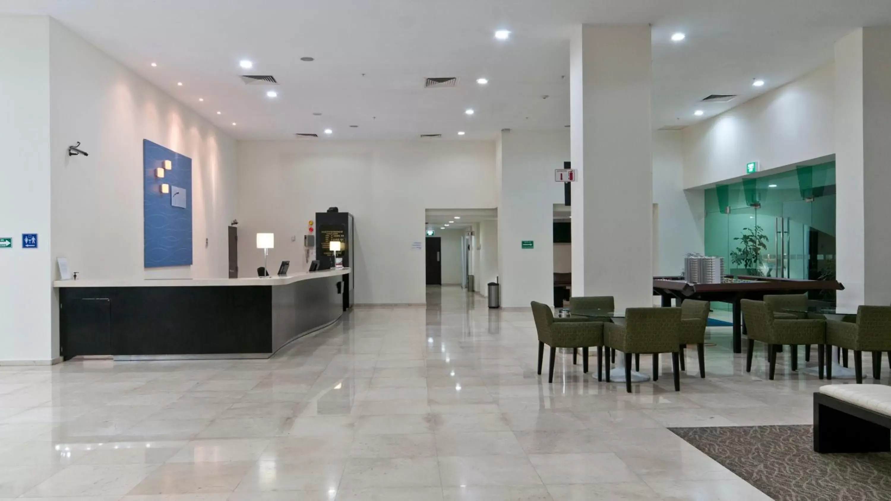 Lobby or reception in Holiday Inn Express Ciudad Del Carmen, an IHG Hotel