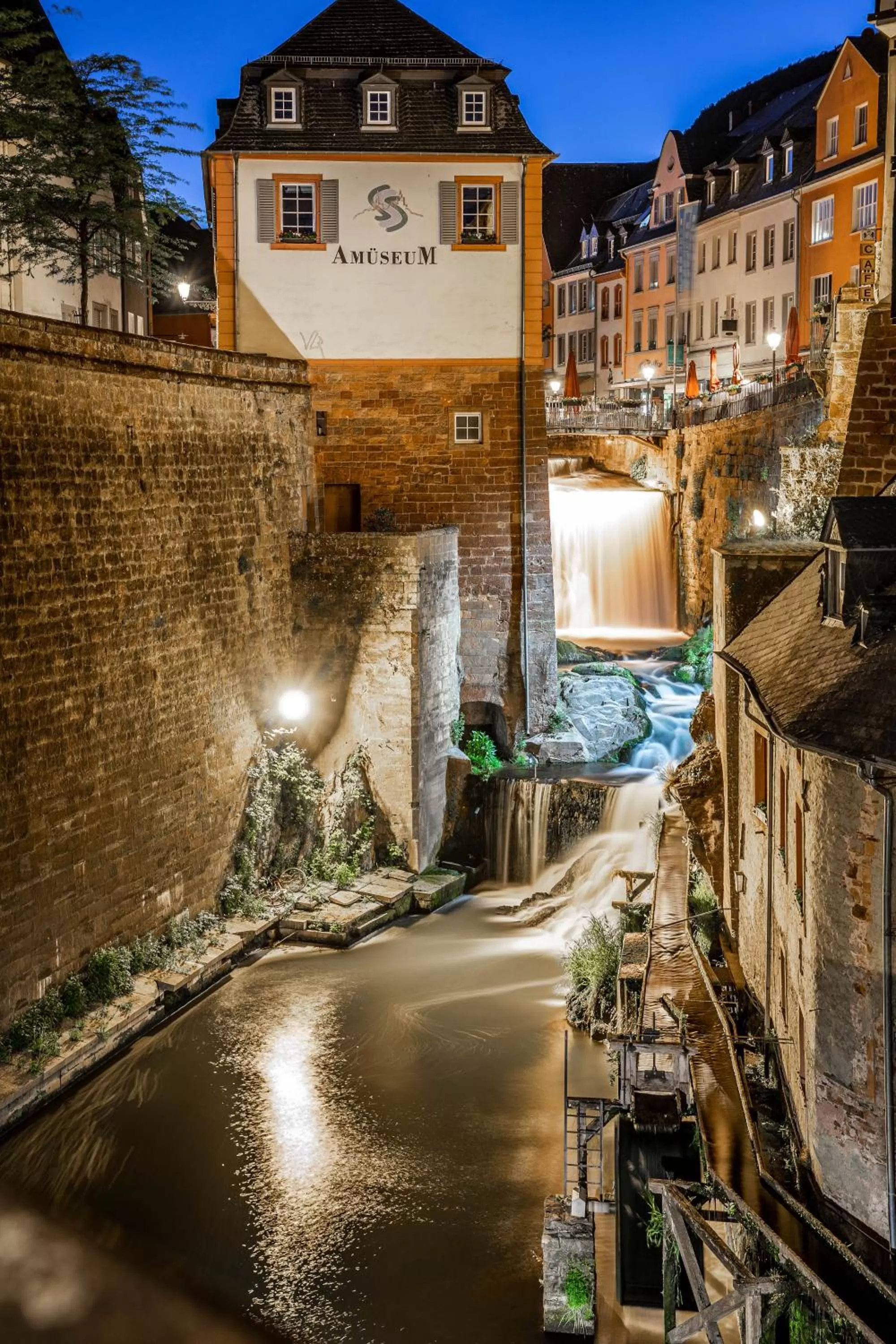 Nearby landmark in Saar Galerie