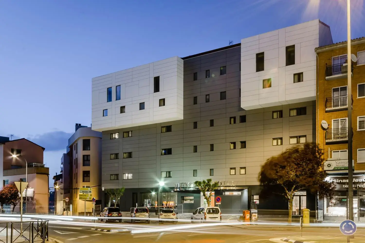 Facade/entrance, Property Building in Hotel Civera