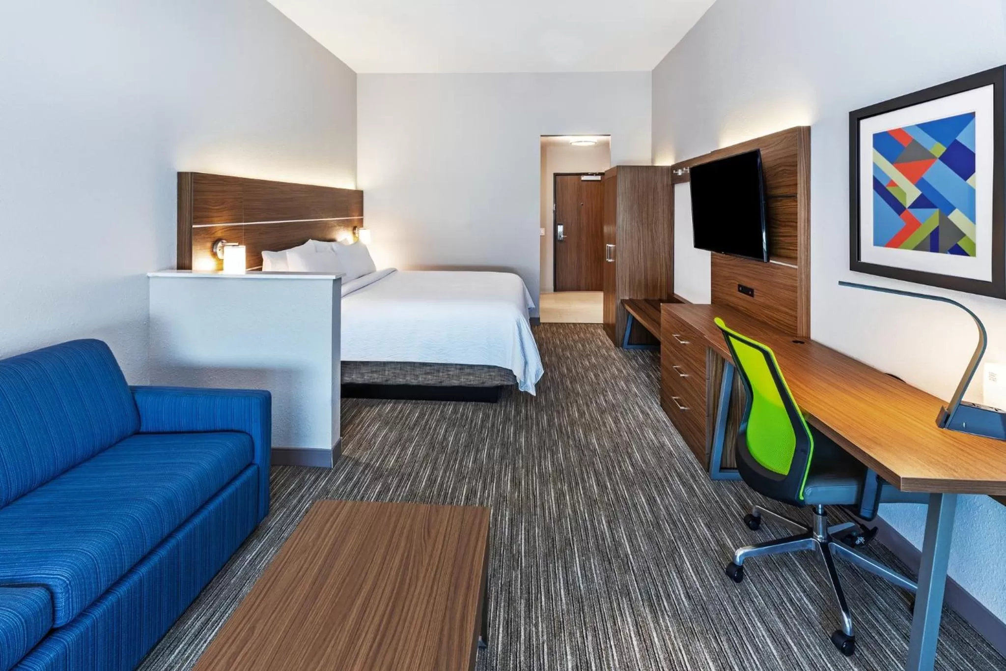 Bedroom, Bed in Holiday Inn Express & Suites - Houston - Downtown North by IHG