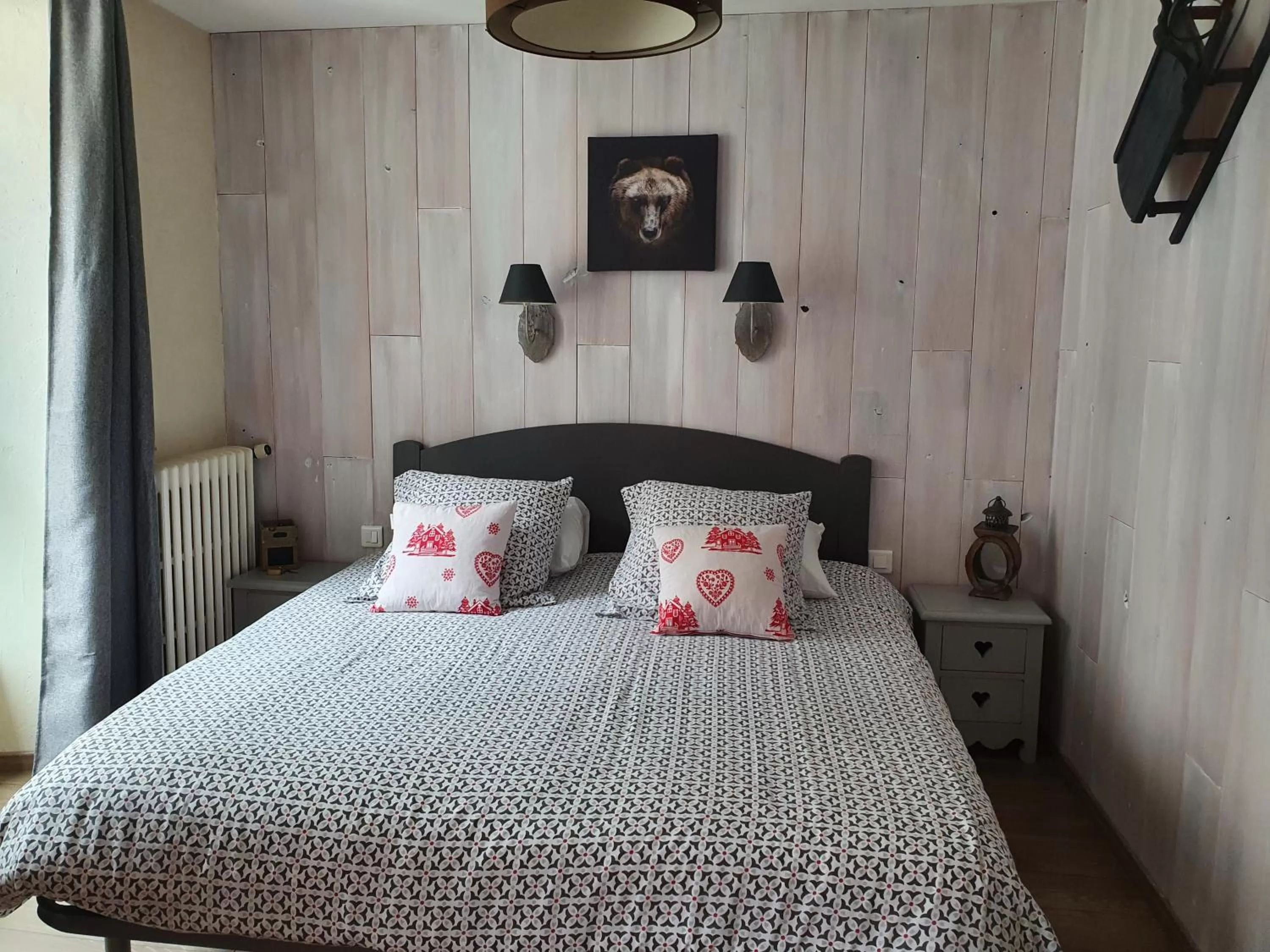 Bed in Le Patio de Luchon