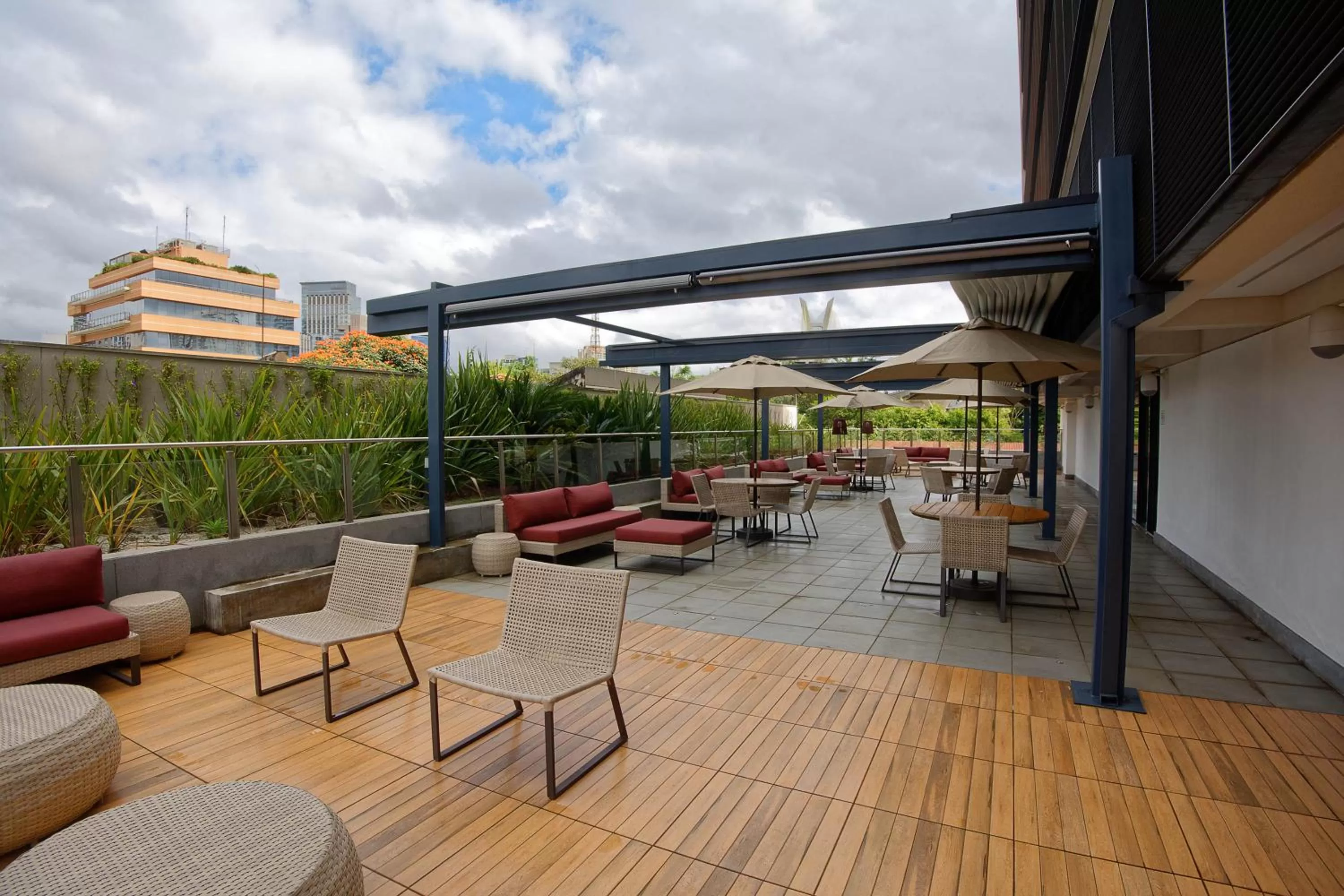 Golden Tower Express Berrini by Fênix Hotéis