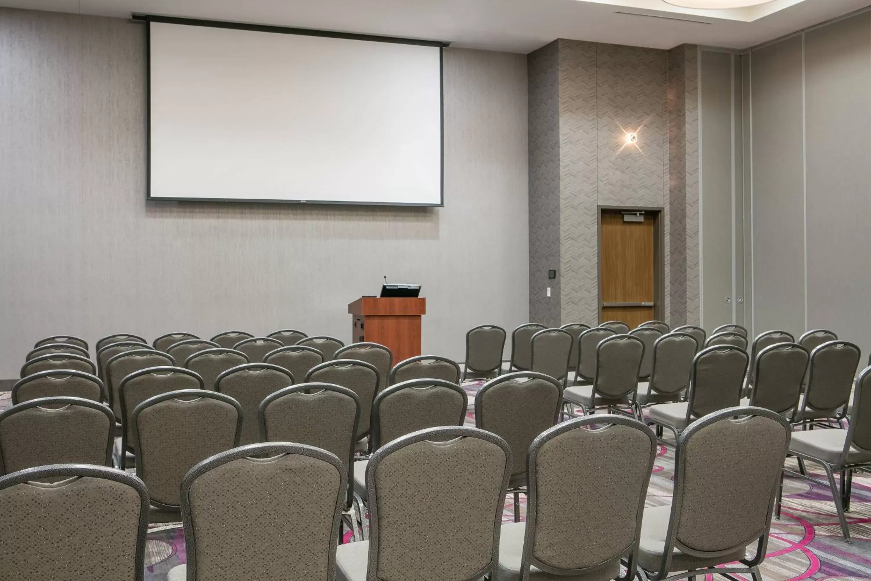 Meeting/conference room in Courtyard by Marriott Omaha Bellevue at Beardmore Event Center