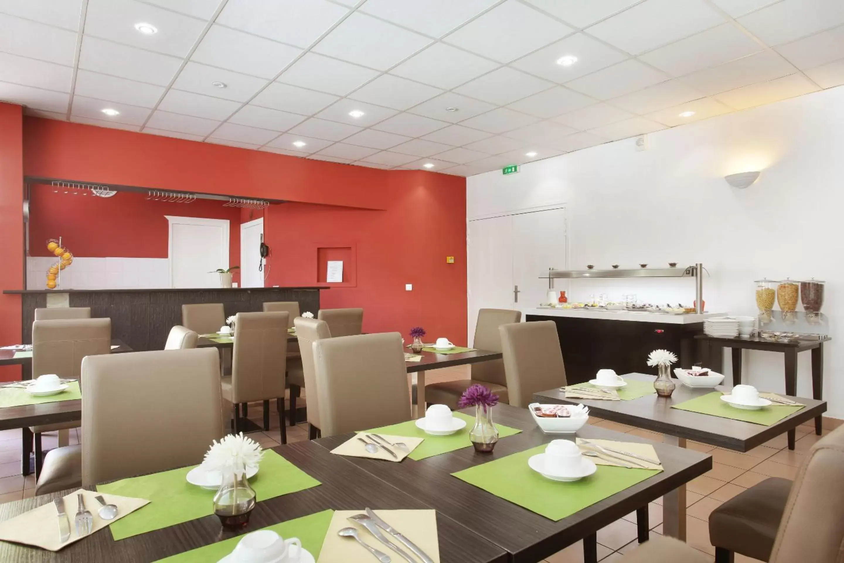 Buffet breakfast, Restaurant/Places to Eat in Odalys City Aix en Provence Les Floridianes