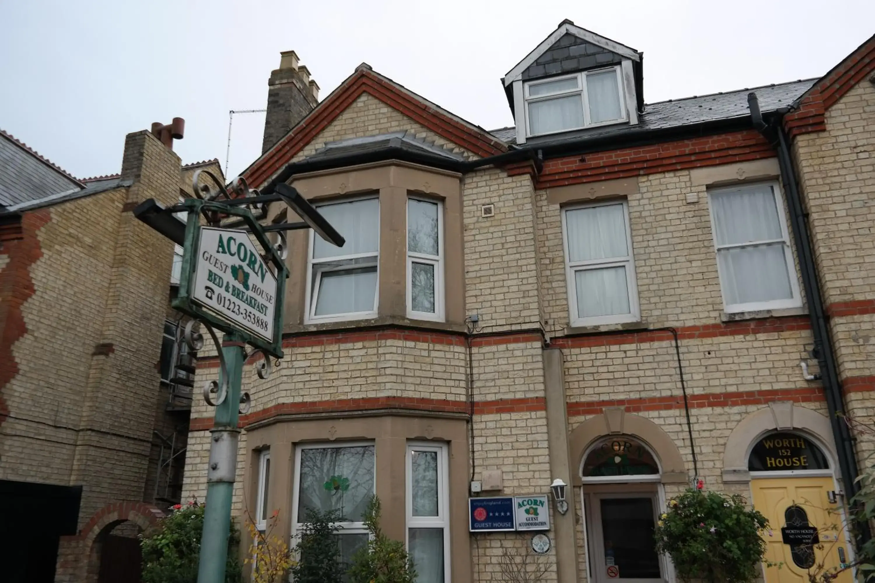 Facade/entrance, Property Building in Acorn Guest House