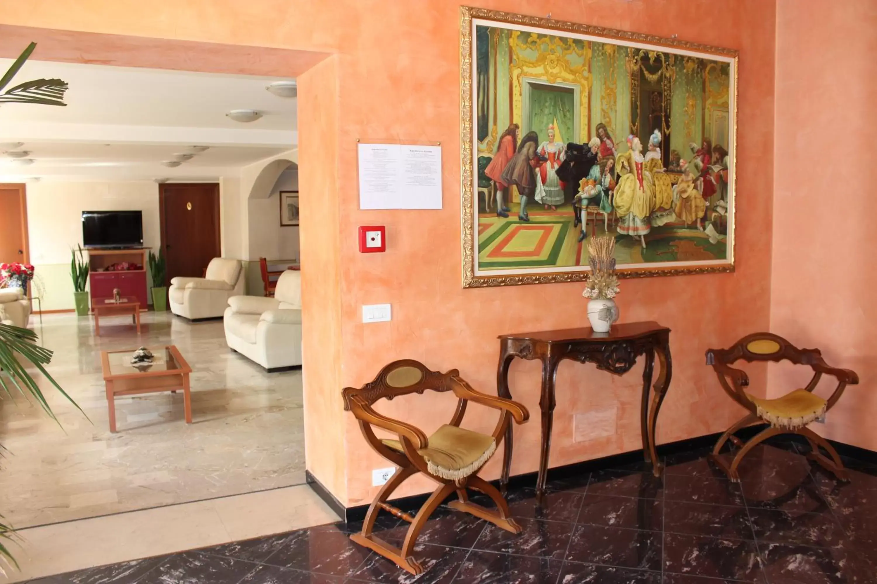 Seating area, Lobby/Reception in Hotel Altieri
