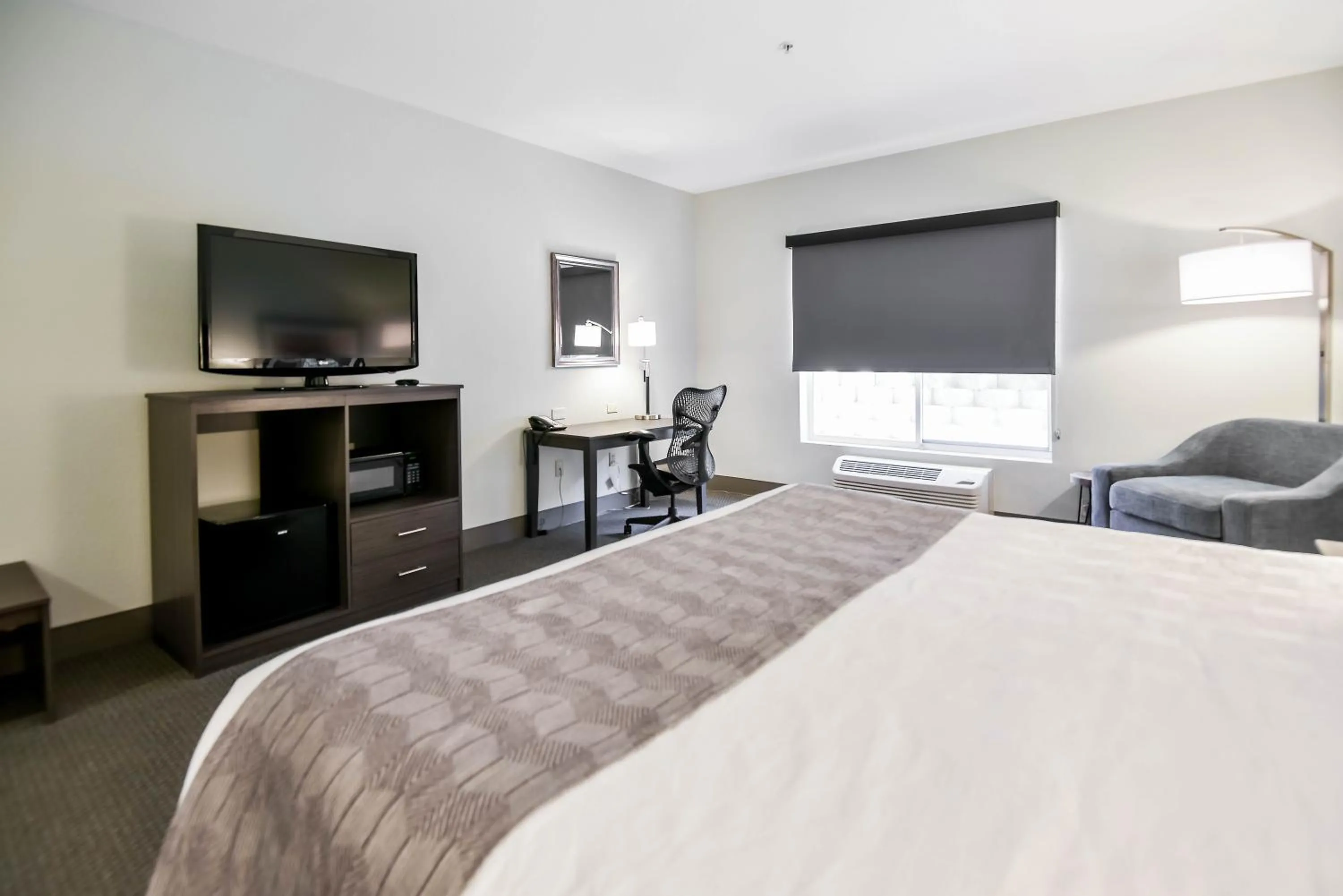 Bed in Shutters Hotel