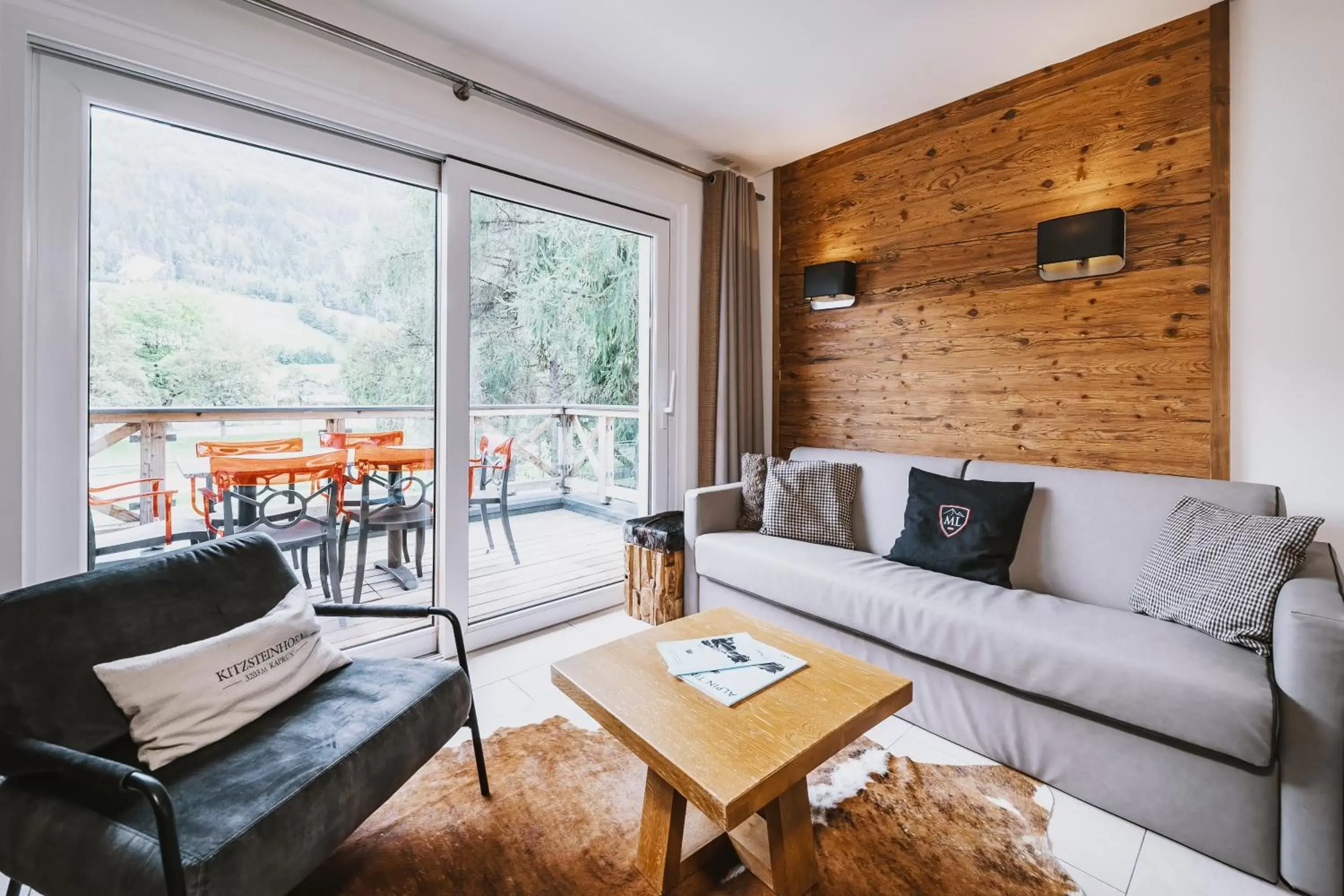 Living room, Seating Area in AvenidA Mountain Lodges Kaprun