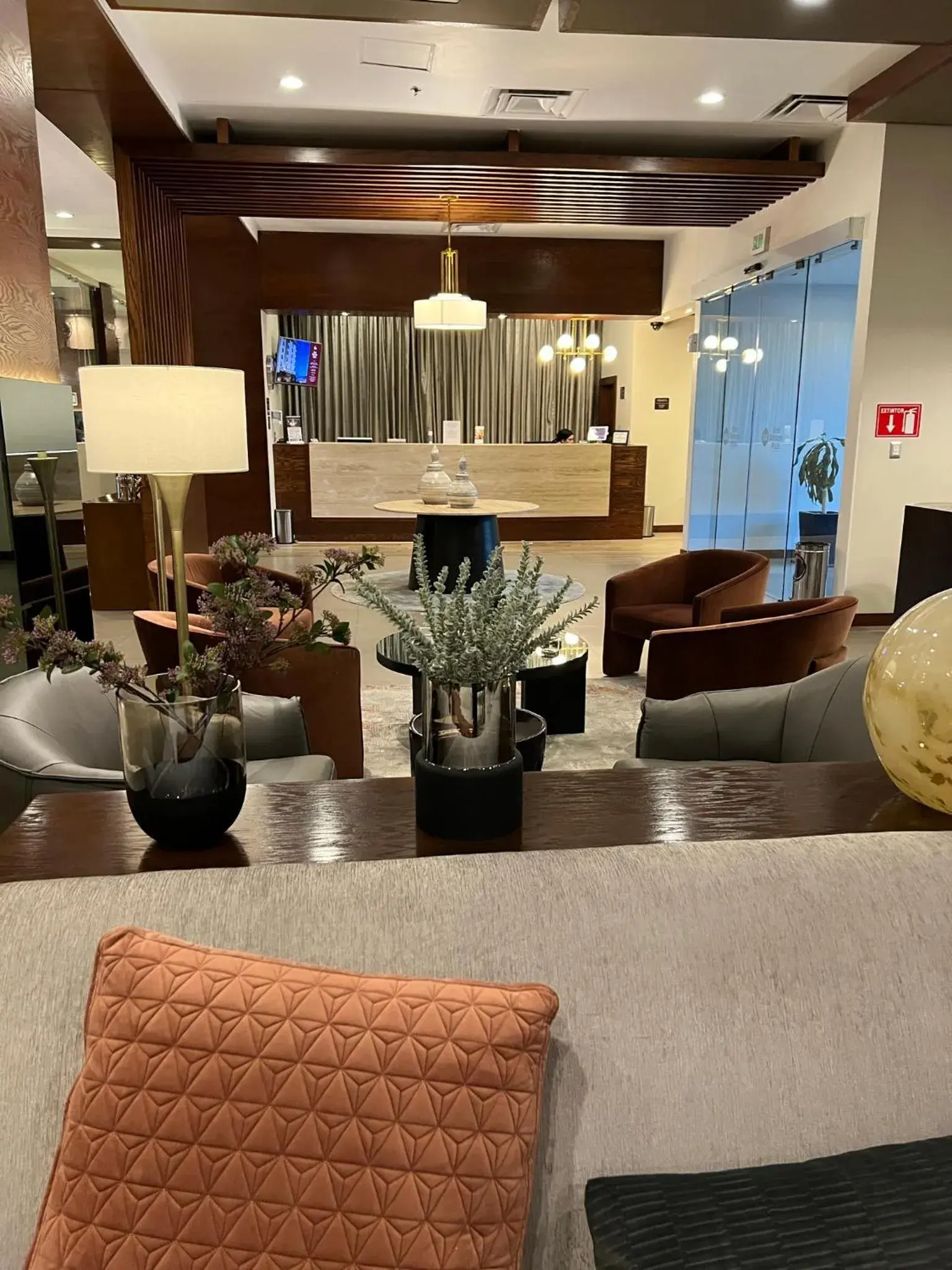Lobby or reception in Best Western Plus Chihuahua Juventud Lobby or reception in Best Western Plus Chihuahua Juventud