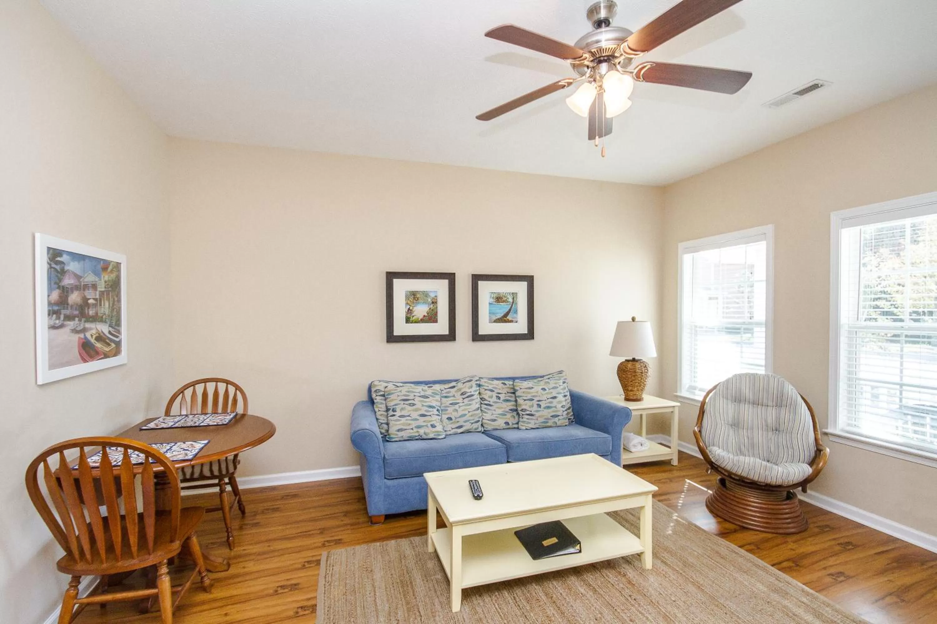 Living room, Seating Area in Beach Vacation Condos South