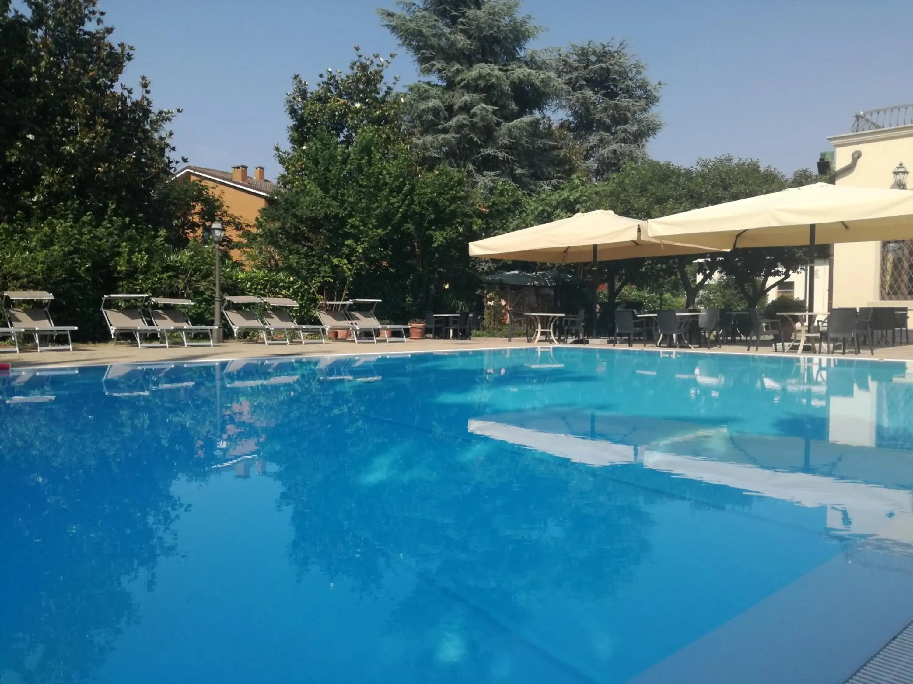 Swimming pool in Hotel Dogana Swimming pool in Hotel Dogana