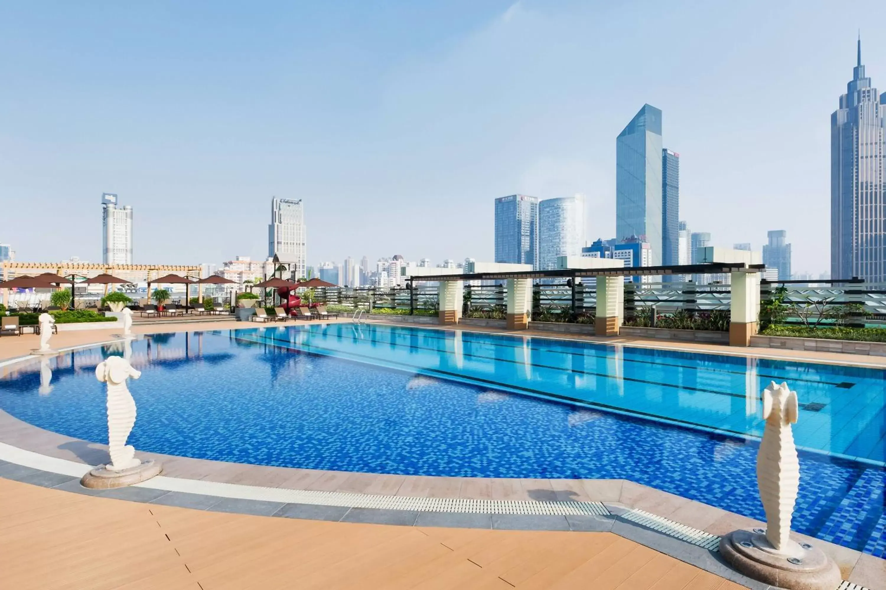 Swimming Pool in Sheraton Guangzhou Hotel