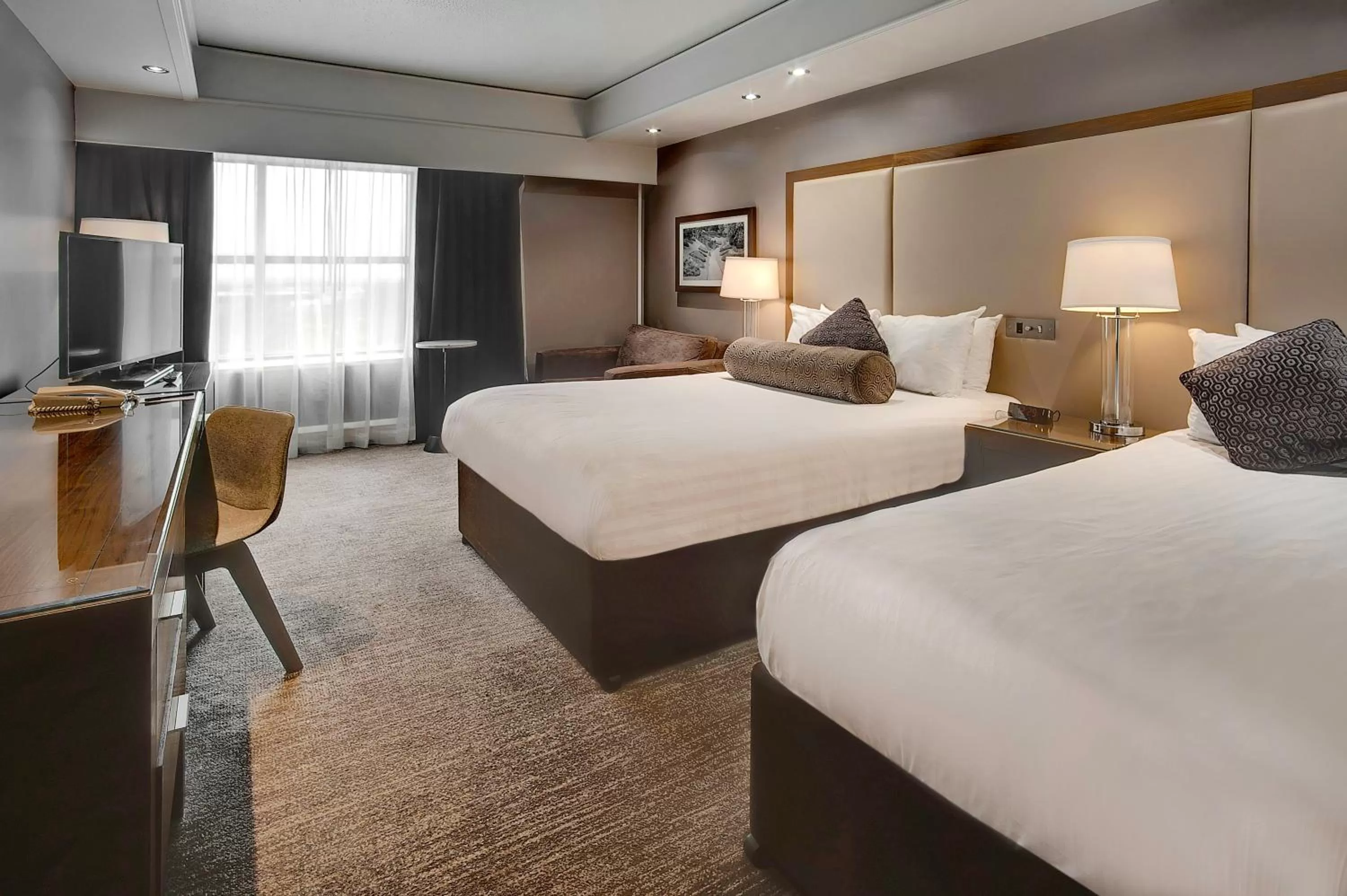 Bedroom, Bed in Sandman Signature London Gatwick Hotel