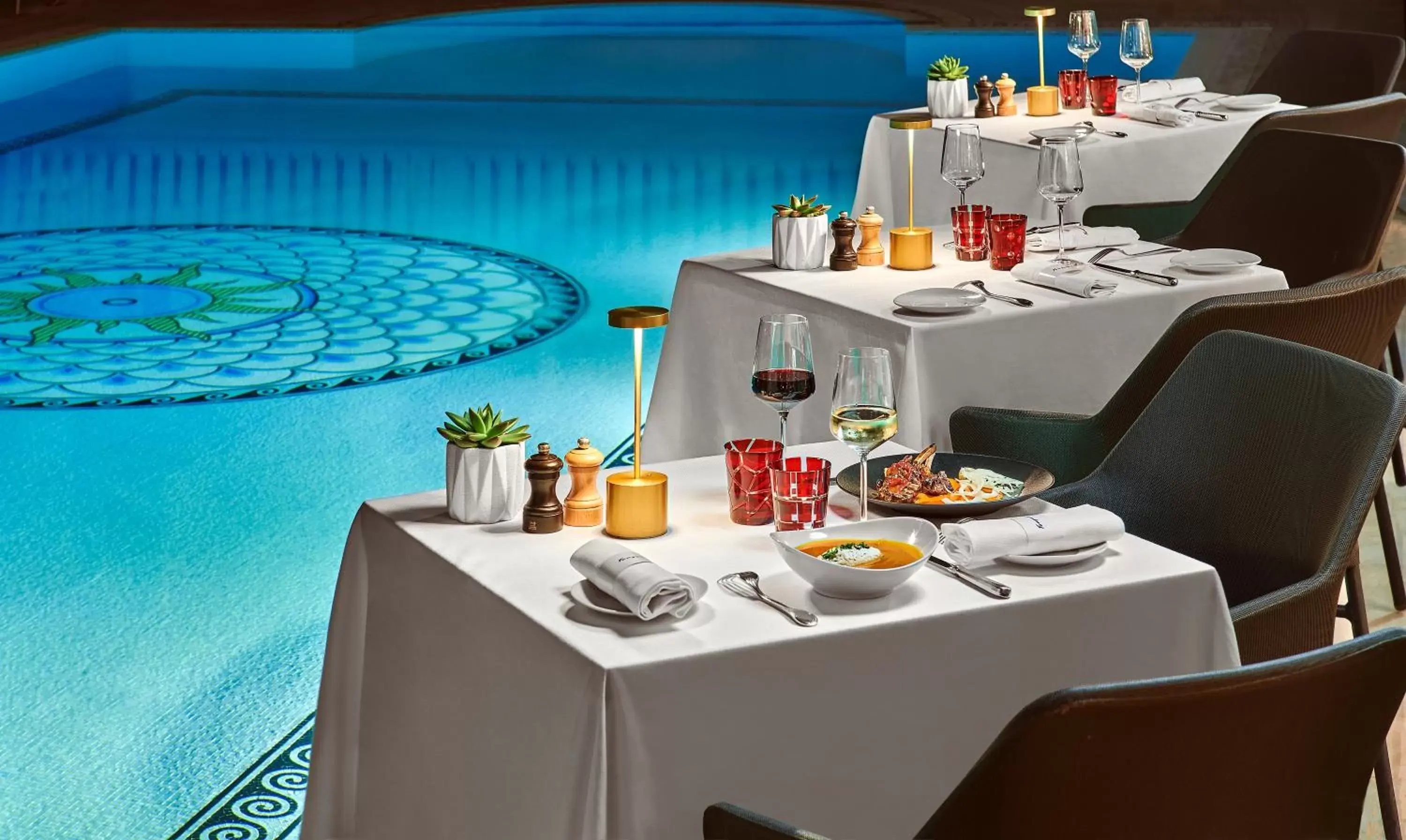 Restaurant/Places to Eat in Hôtel Barrière Le Majestic Cannes