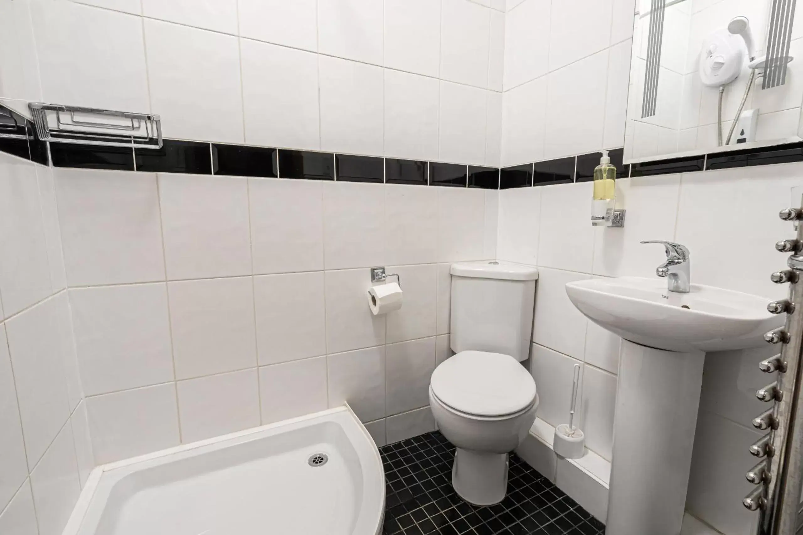 Bathroom in Barrington Lodge