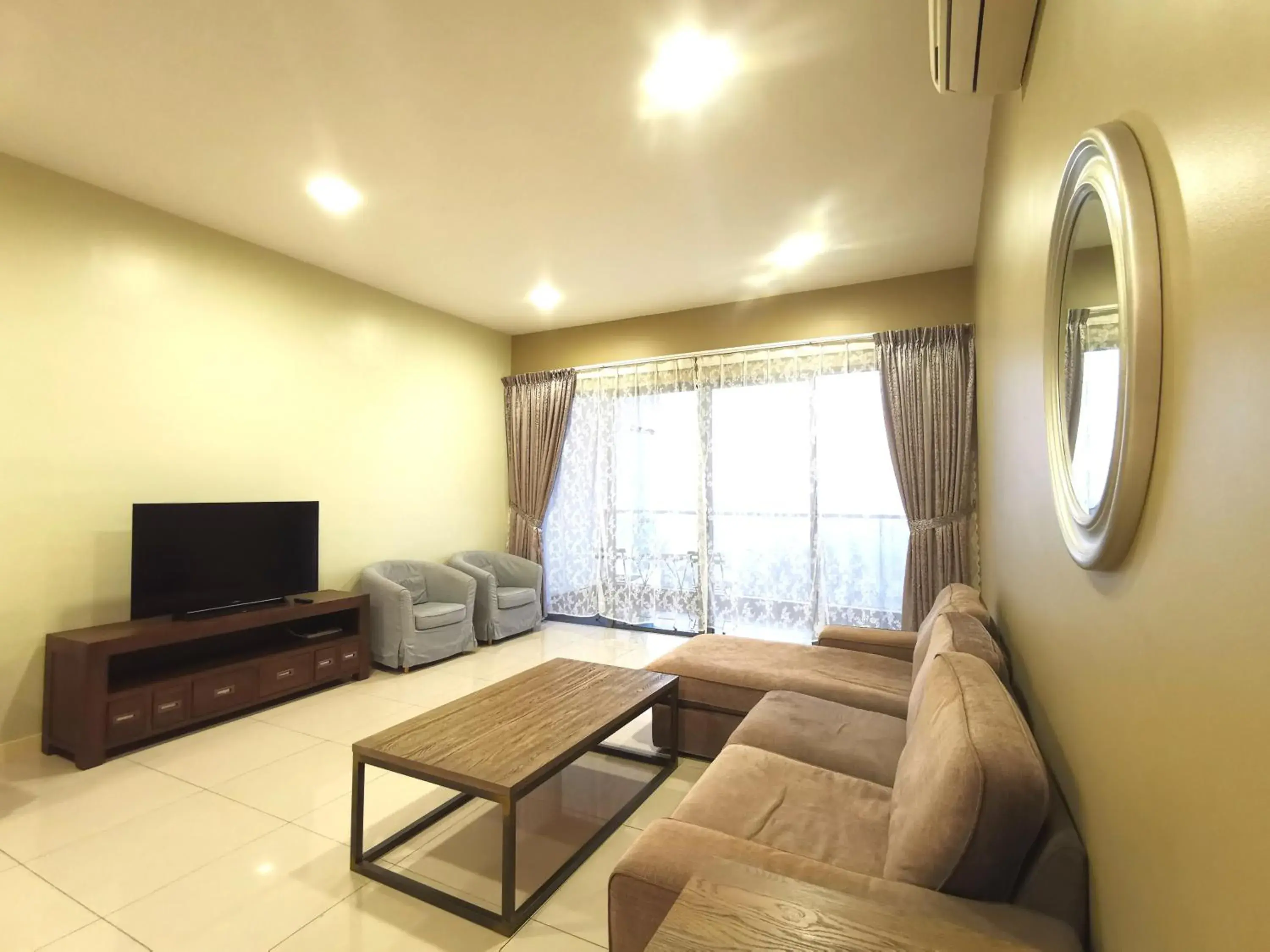 TV and multimedia, Seating Area in Sunset Seaview Vacation Condos @ IMAGO Shopping Mall