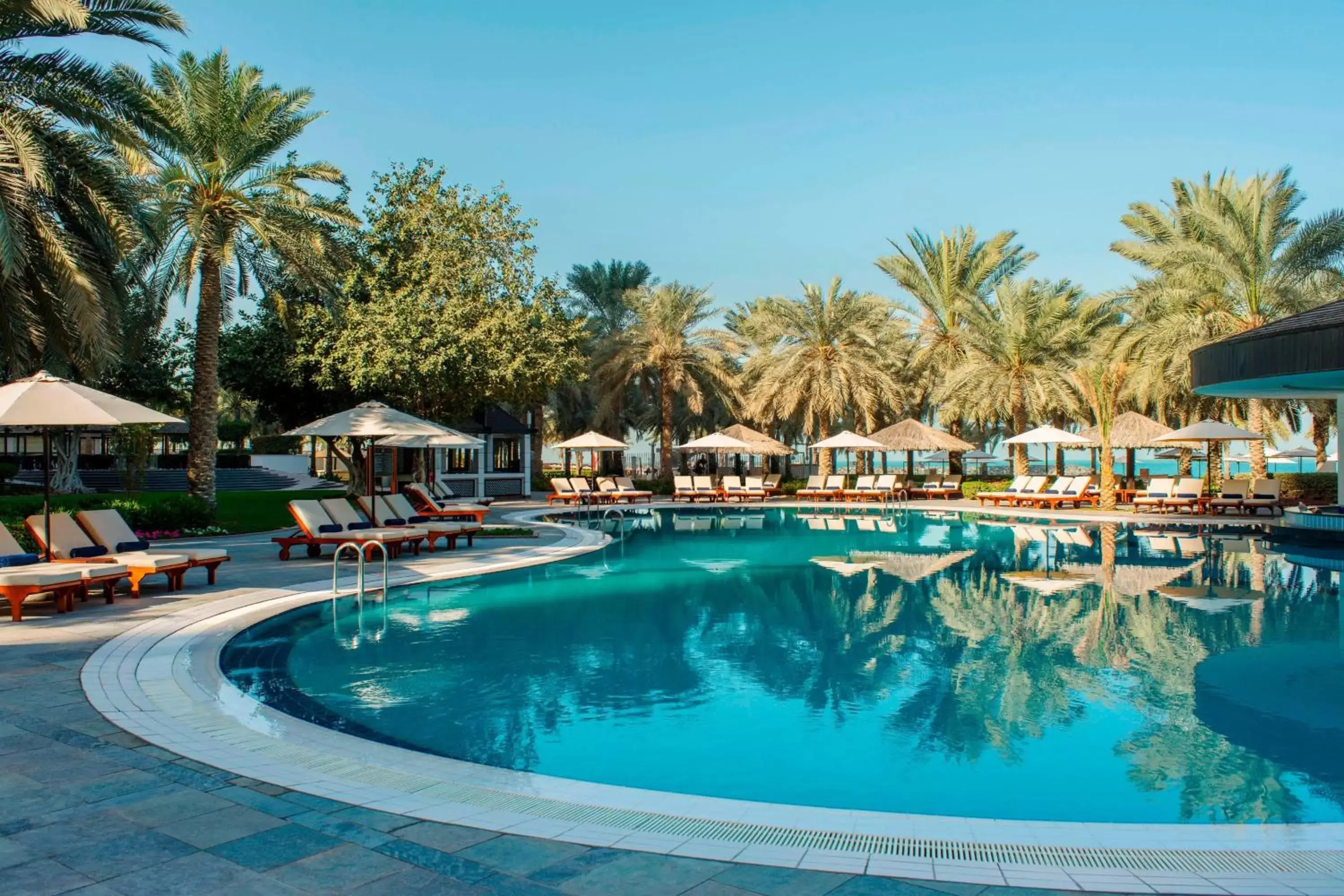 Swimming Pool in Sheraton Jumeirah Beach Resort