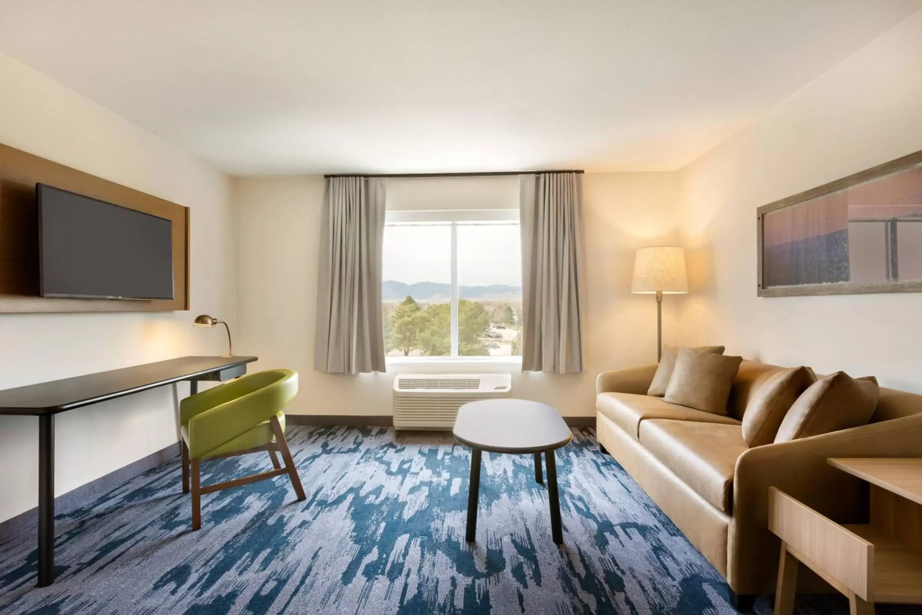 Living room, Seating Area in Fairfield Inn & Suites by Marriott Boulder Longmont