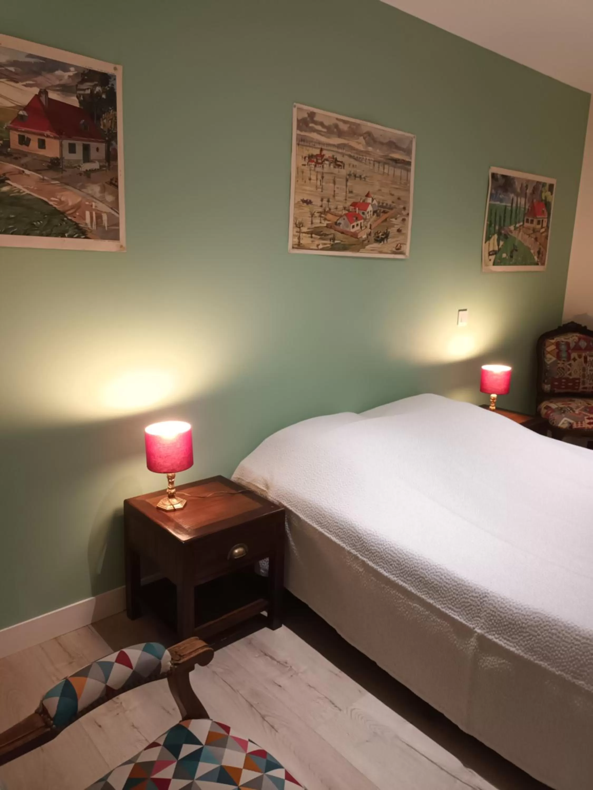 Photo of the whole room, Bed in Bellopratainnes