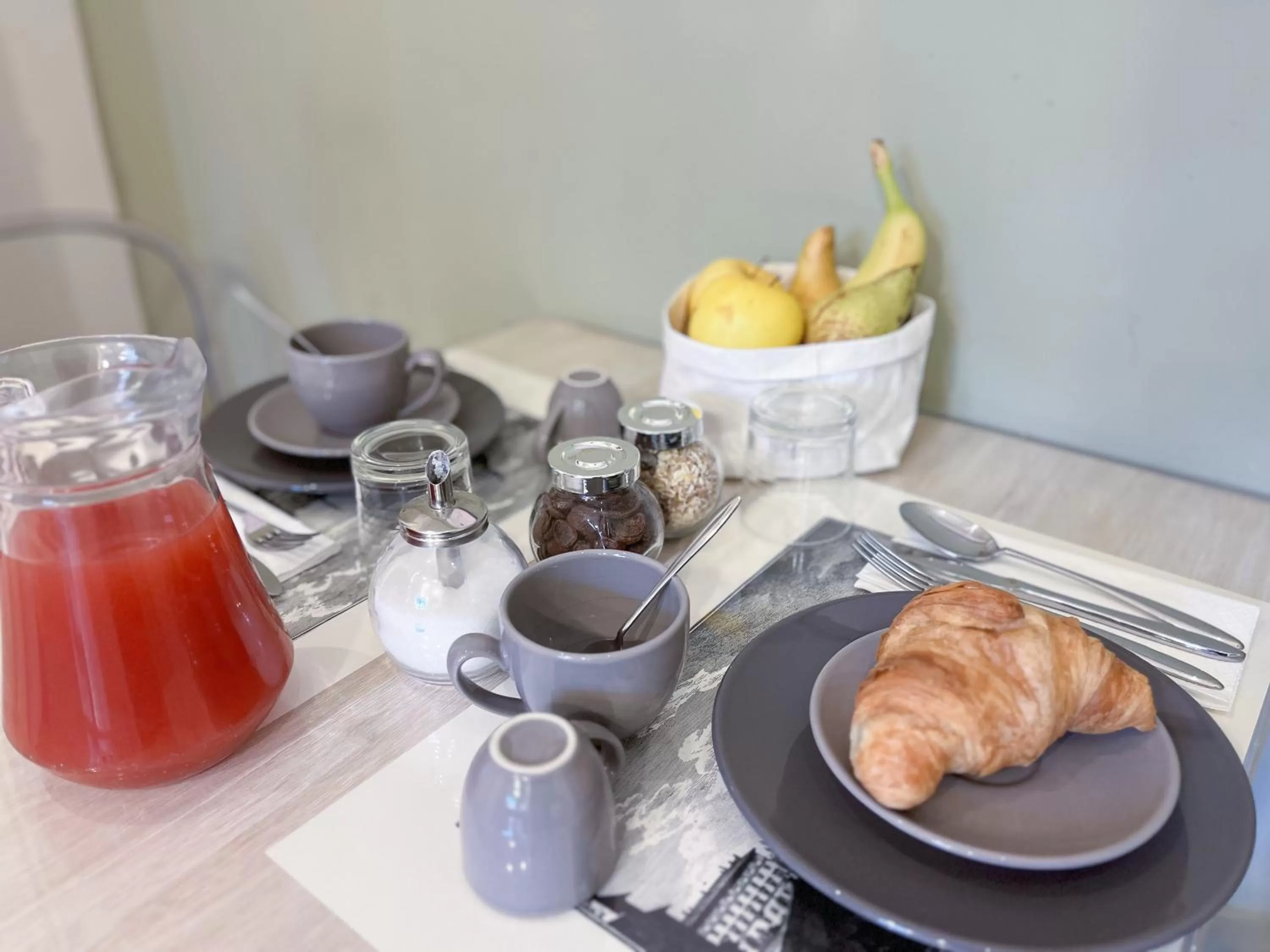 Breakfast in NTB Roma B&B