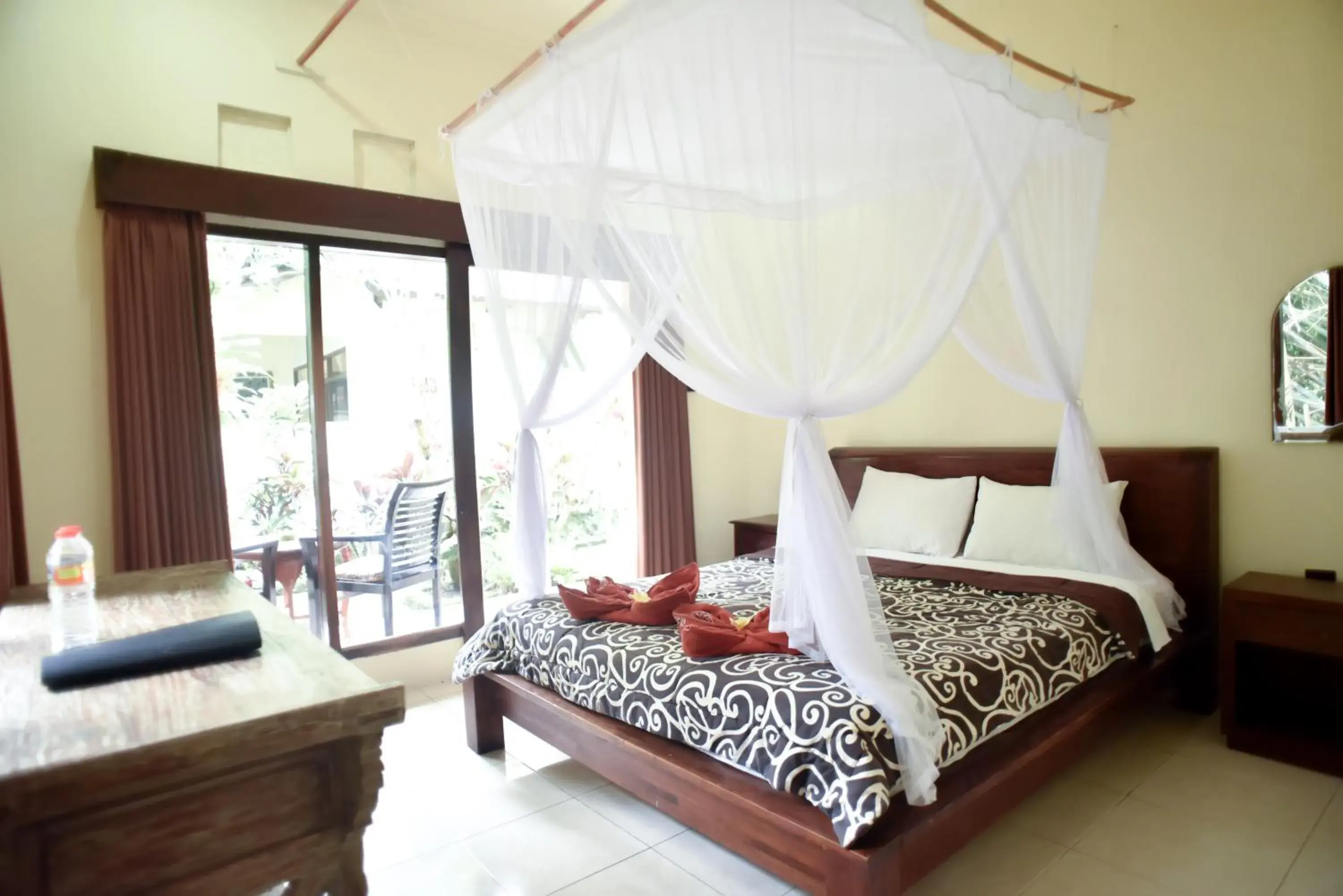 Bed in Omah d'Taman by EPS