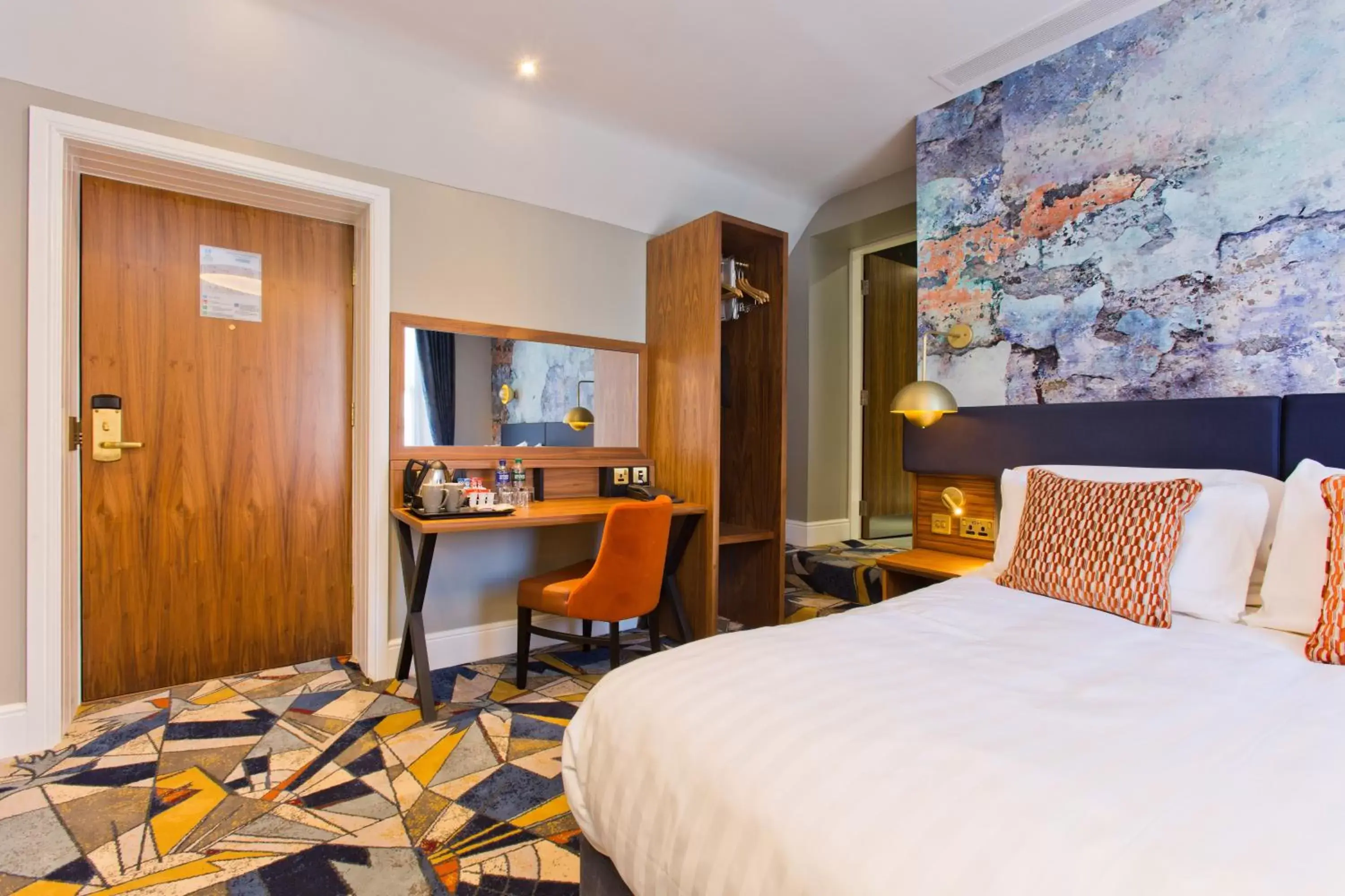 Bedroom in Keavan's Port Hotel , Dublin
