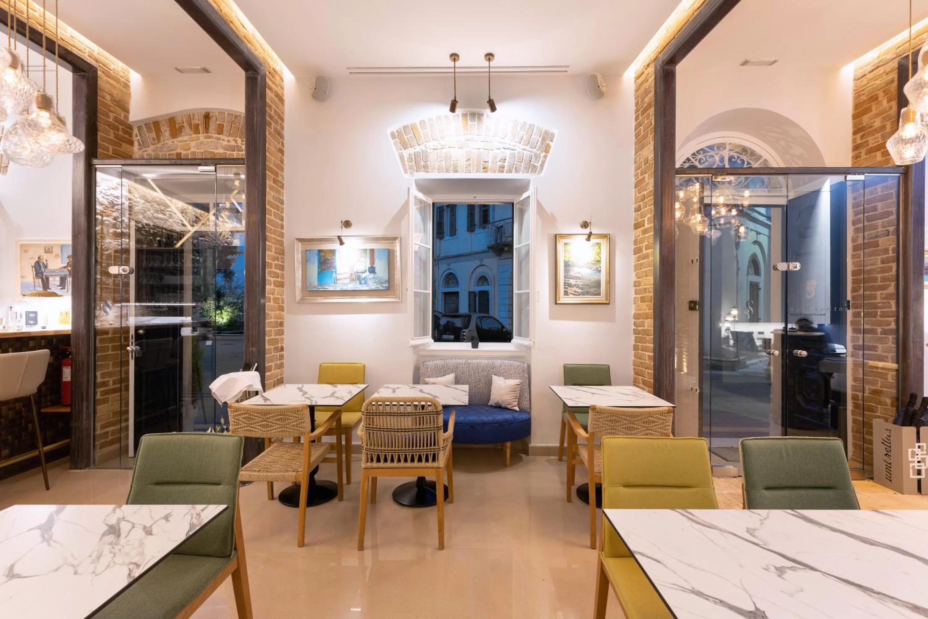 Lobby or reception in Acanthus blue